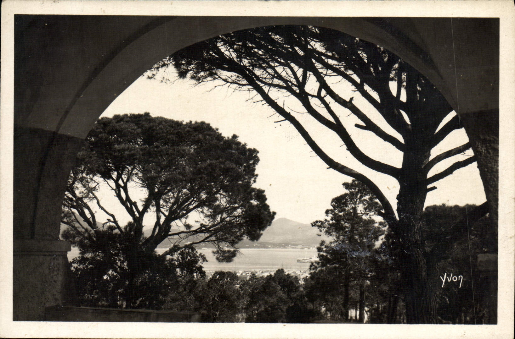 CPA La Douce France Cote d'Azur St Tropez Un Coin Du Golfe Vu De Ste Barbe
