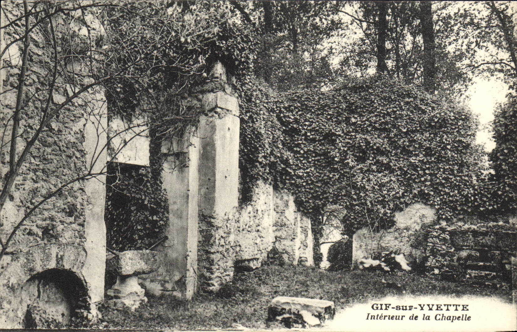 VINTAGE POSTCARD GIF On Interior Vvette of the vault