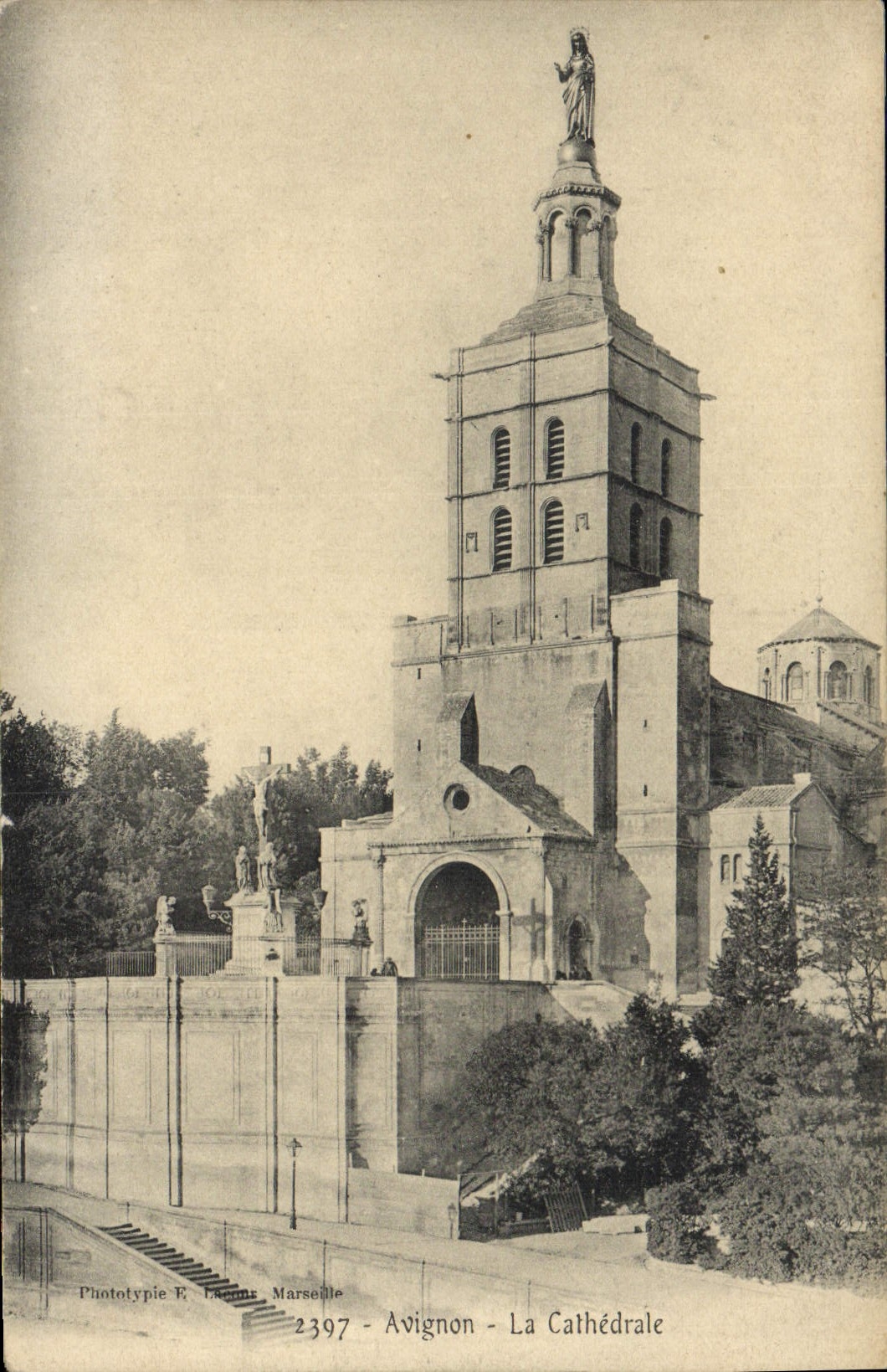 POSTAL Avignon de la VENDIMIA la catedral