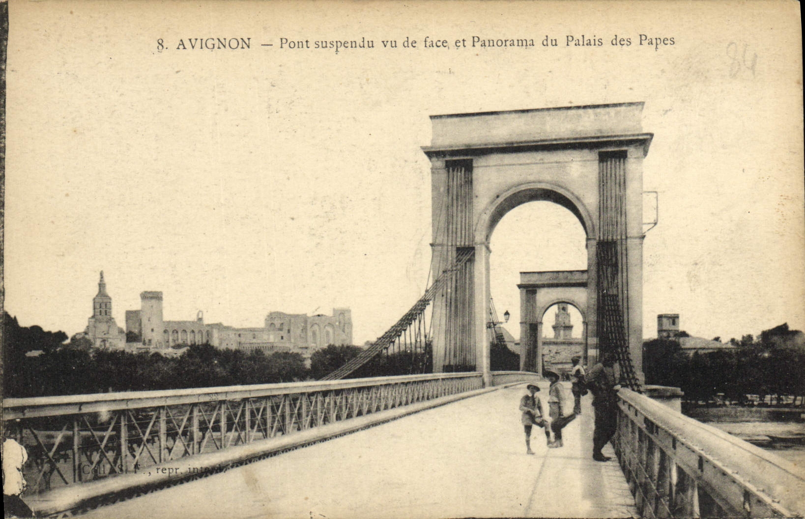 La POSTAL Avignon de la VENDIMIA suspendió el puente visto de cara y del panorama del paladar de los papas