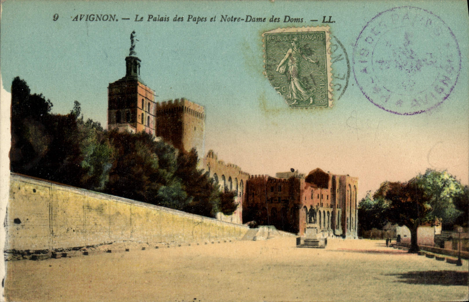 POSTAL Avignon de la VENDIMIA el paladar de los papas y del Notre Dame de los regalos