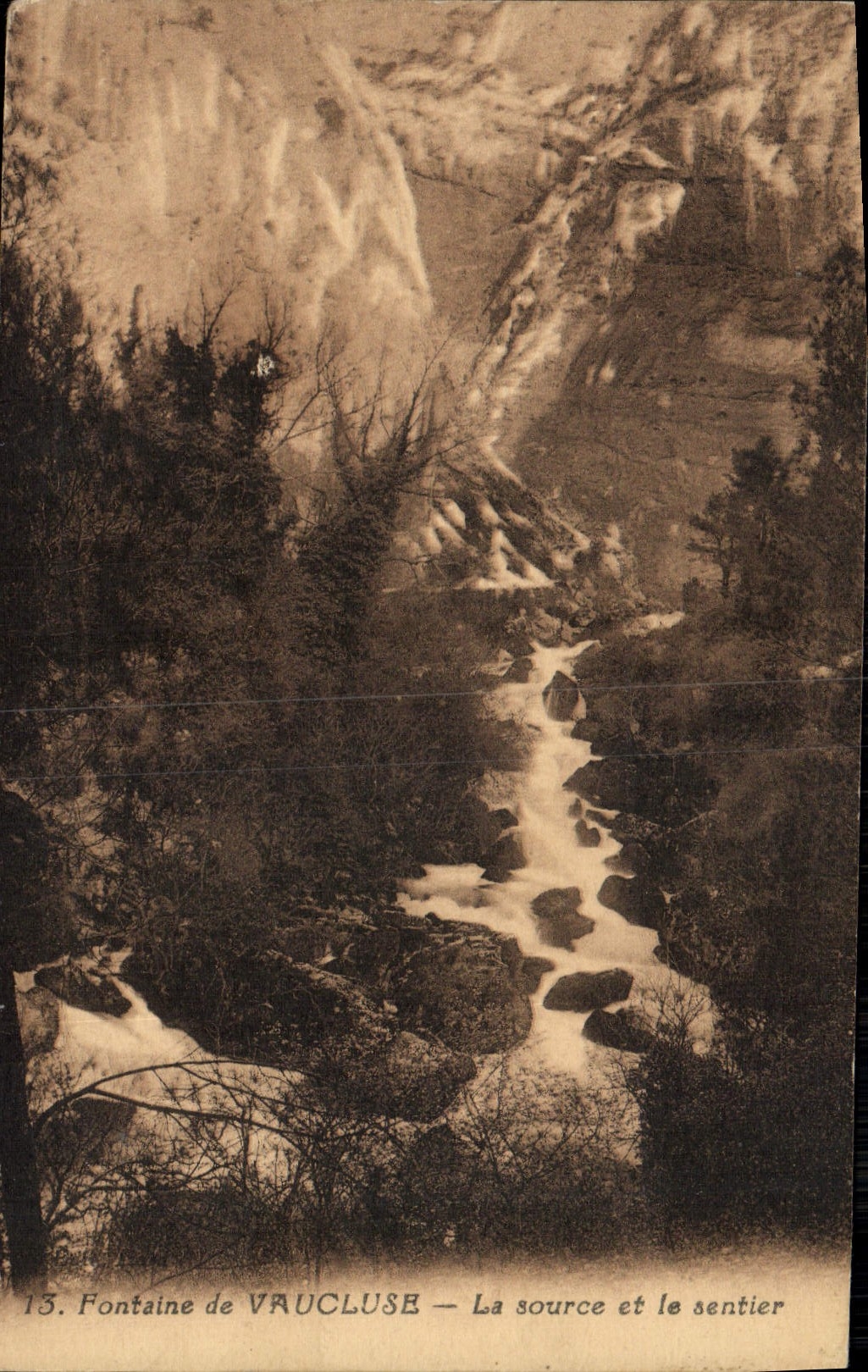 VINTAGE POSTCARD Fountain of Vaucluse the Source and the Path