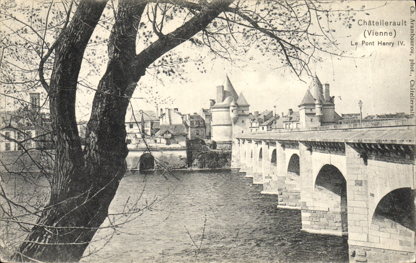 CPA Chatellerault Le pont Henri IV