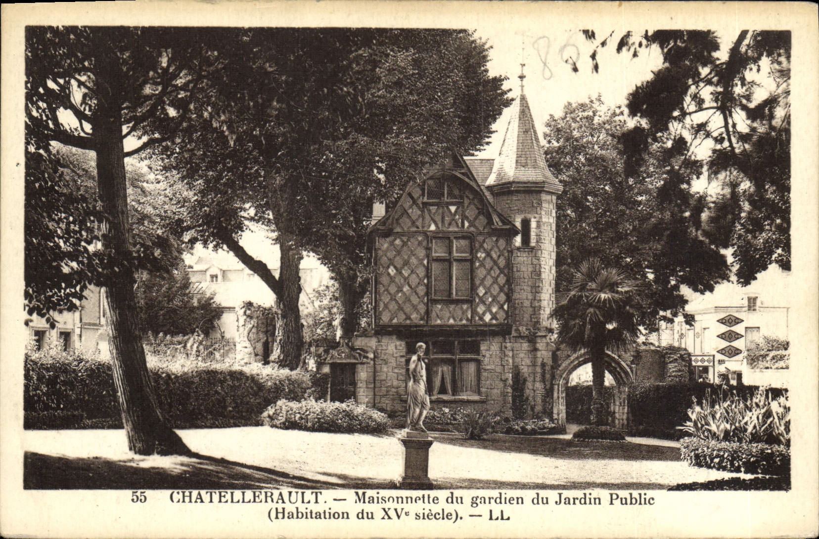CPA Chatellerault Maisonnette du Gardien du Jardin Public