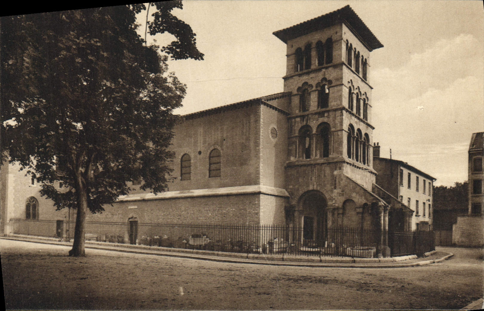 CPA Vienne Musee Lapidaire