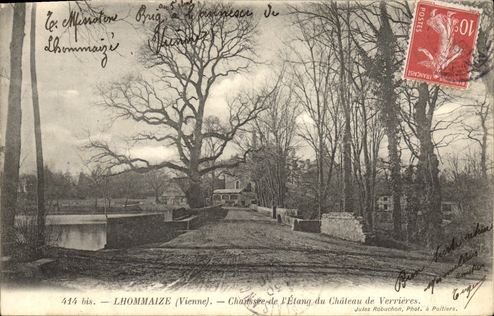 CPA L'Hommaize Chausee de L'Etang du Chateau de Verrieres