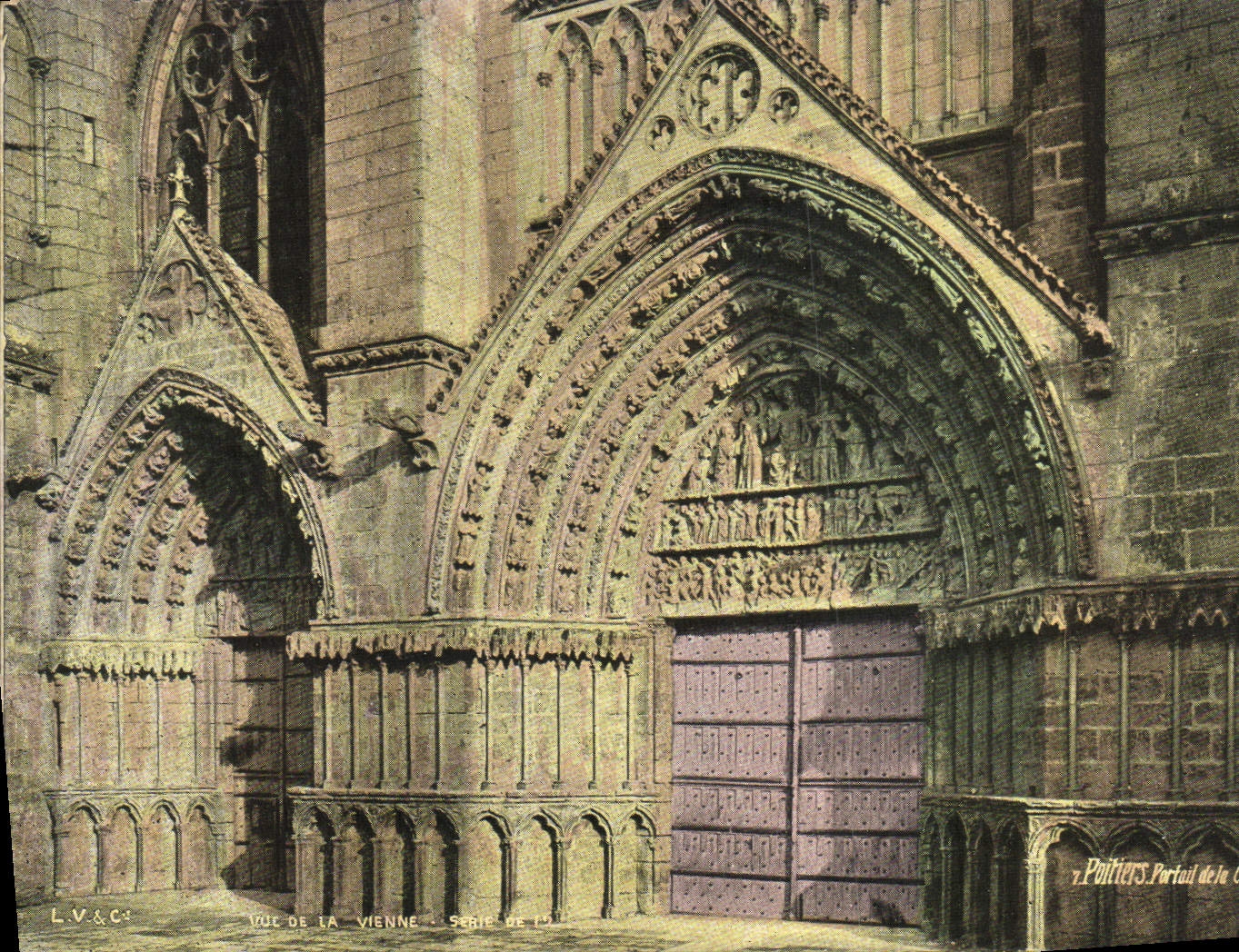 CPA Poitiers Portail de la cathedrale