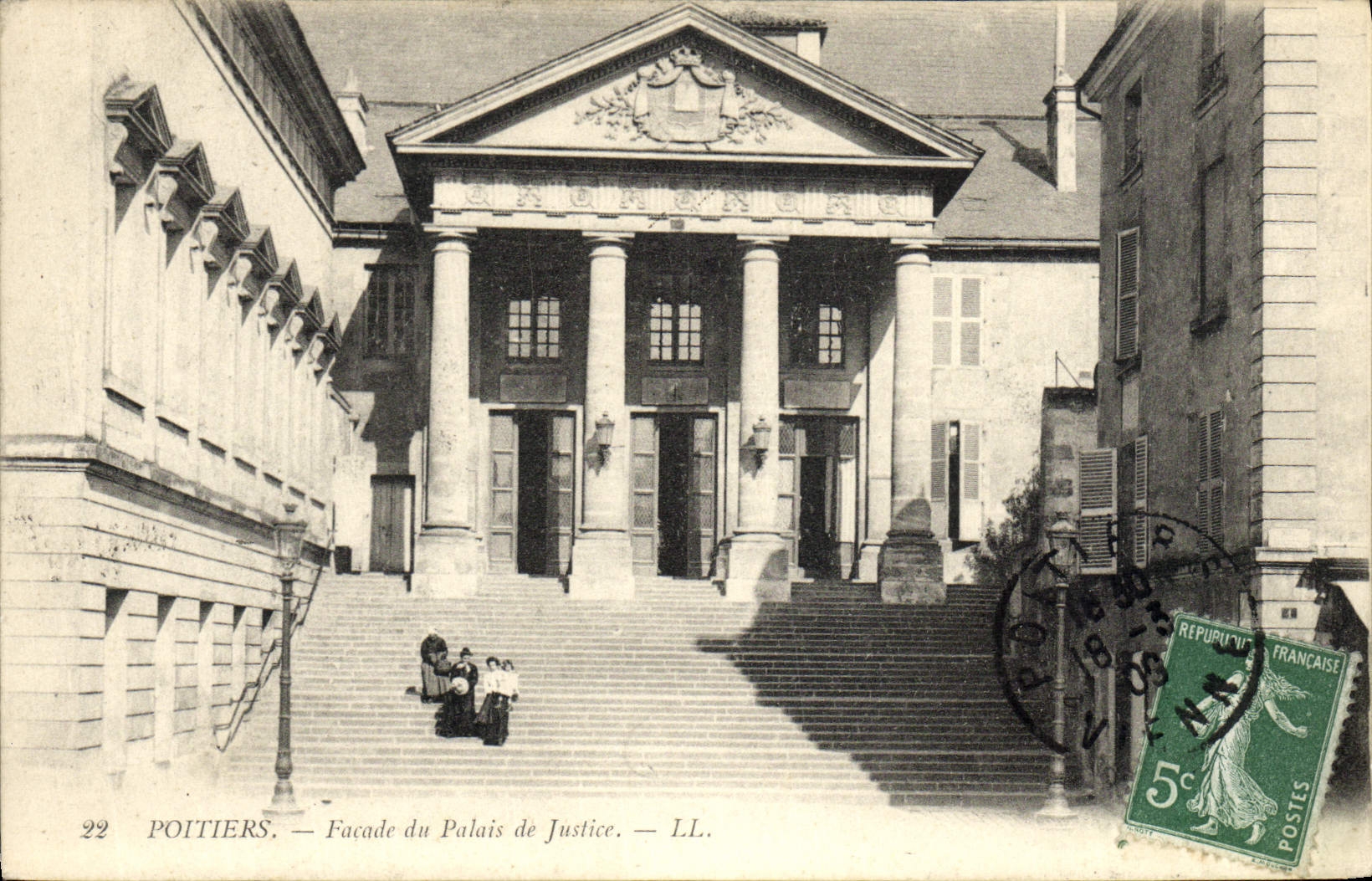 CPA Poitiers Facade du Palais de Justice