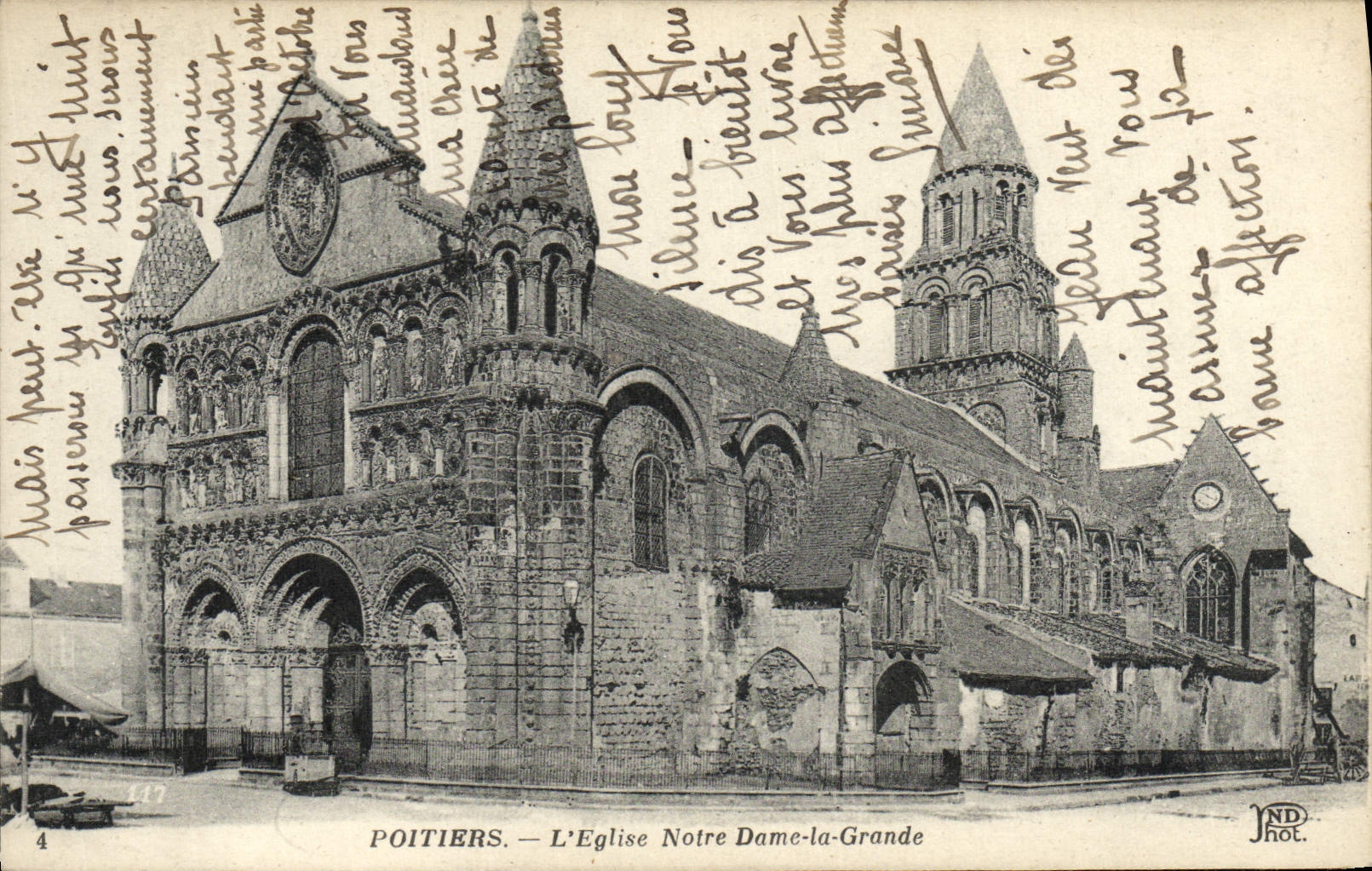 CPA Poitiers L'Eglise Notre Dame La Grande