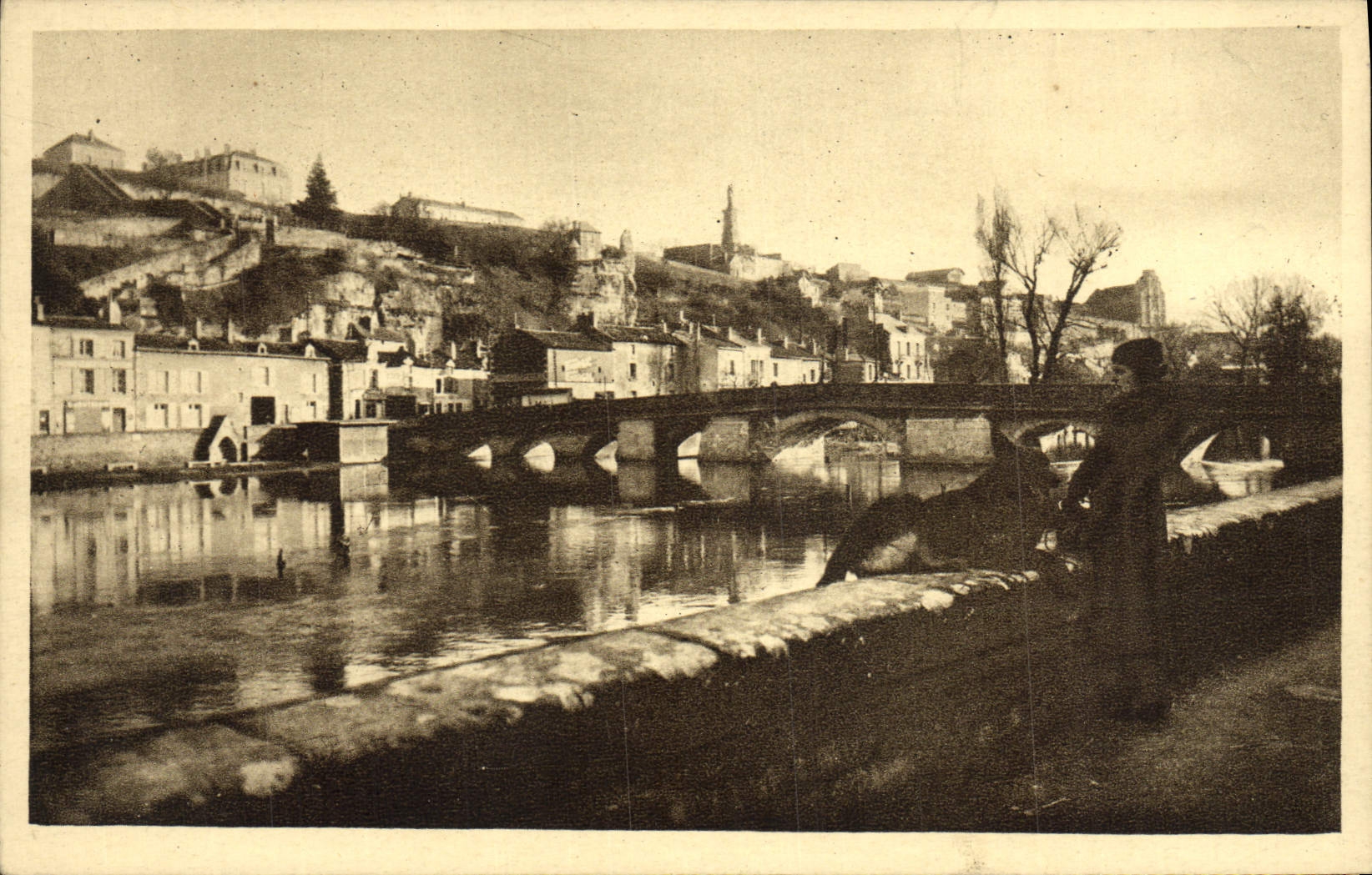CPA Poitiers Le pont Joubert et coteau des Dunes