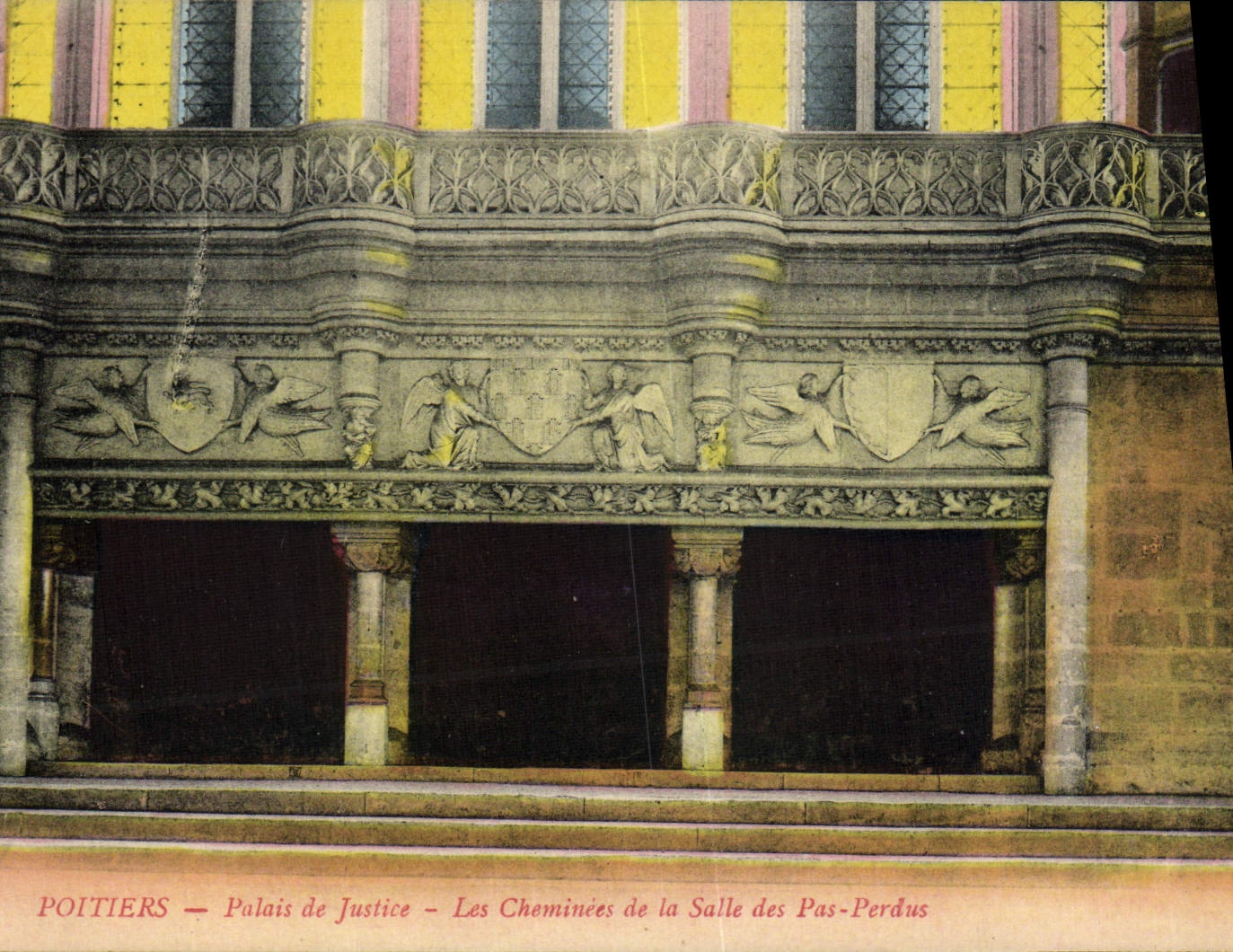 CPA Poitiers palais de Justice Les Cheminces de la Salle des Pas Perdus