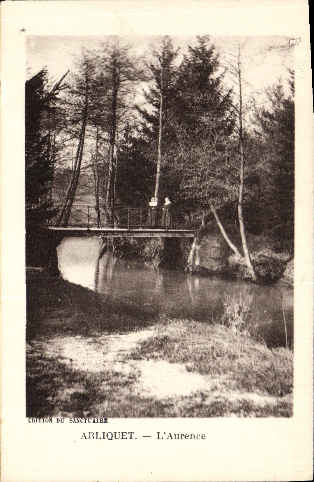 VINTAGE POSTCARD Arliquet Aurence