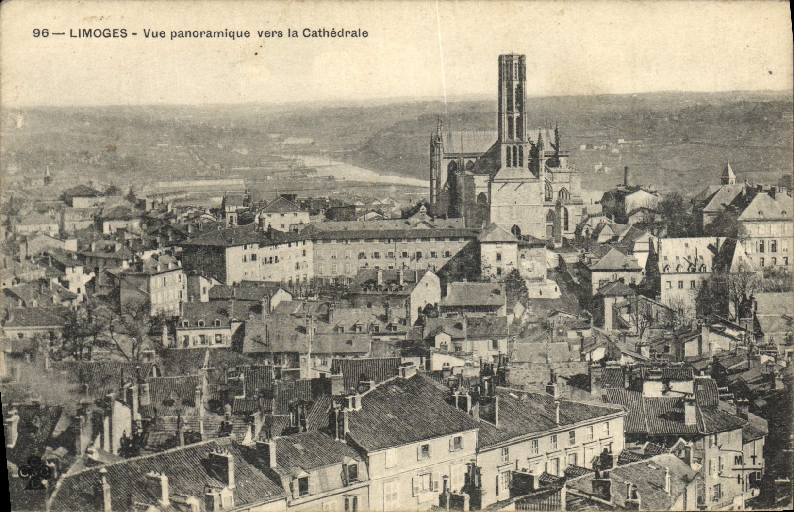 CPA Limoges Vue Panoramique Vers la Cathedrale