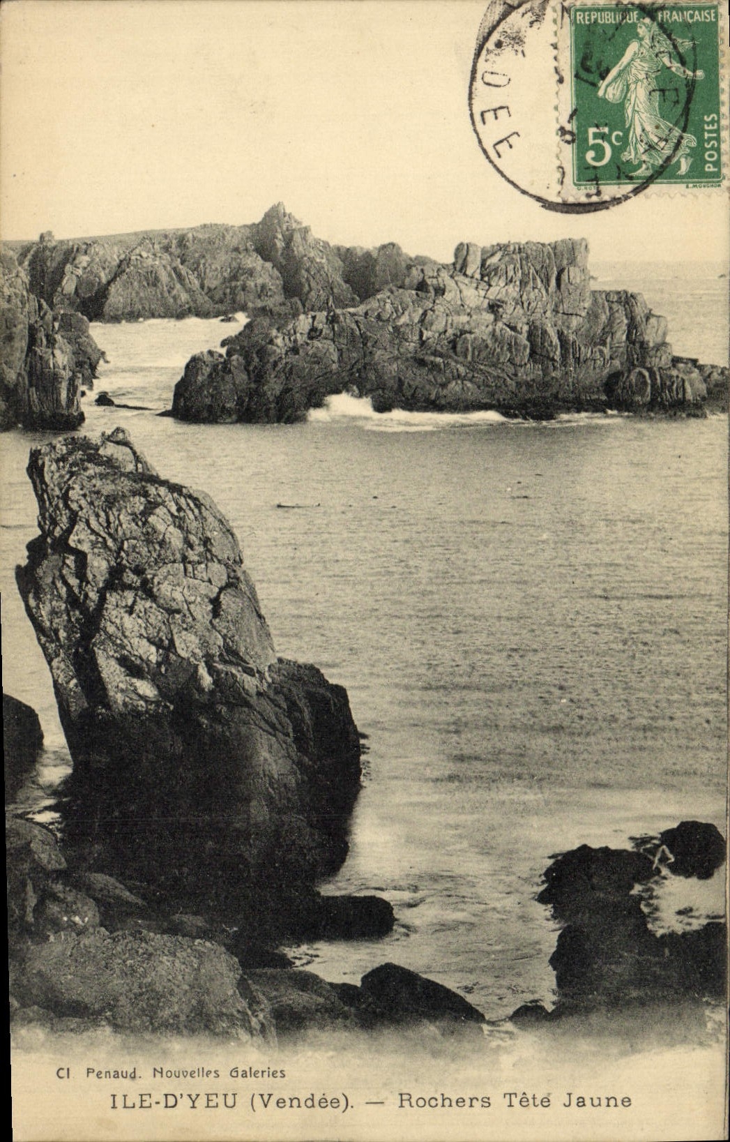 VINTAGE POSTCARD Island D' Yeu Rocks Yellow Head