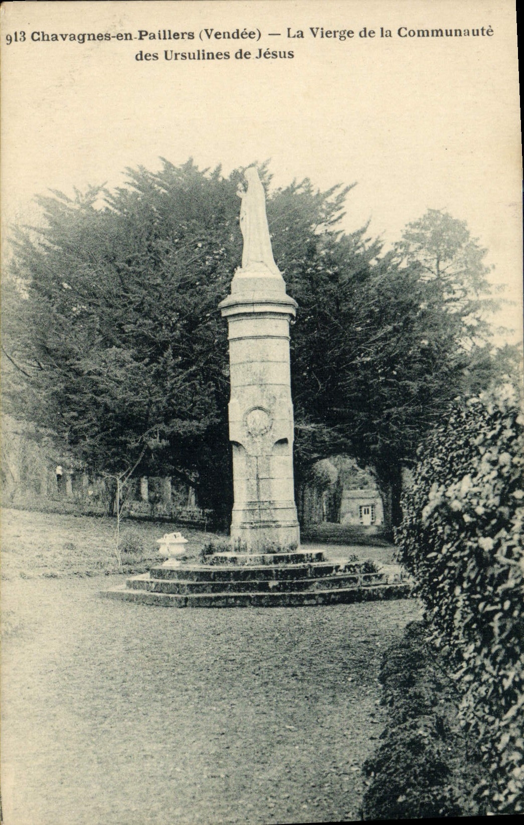 VINTAGE POSTCARD Chavagnes in Pavillers the Virgin of the Community of the Ursulines of Jesus