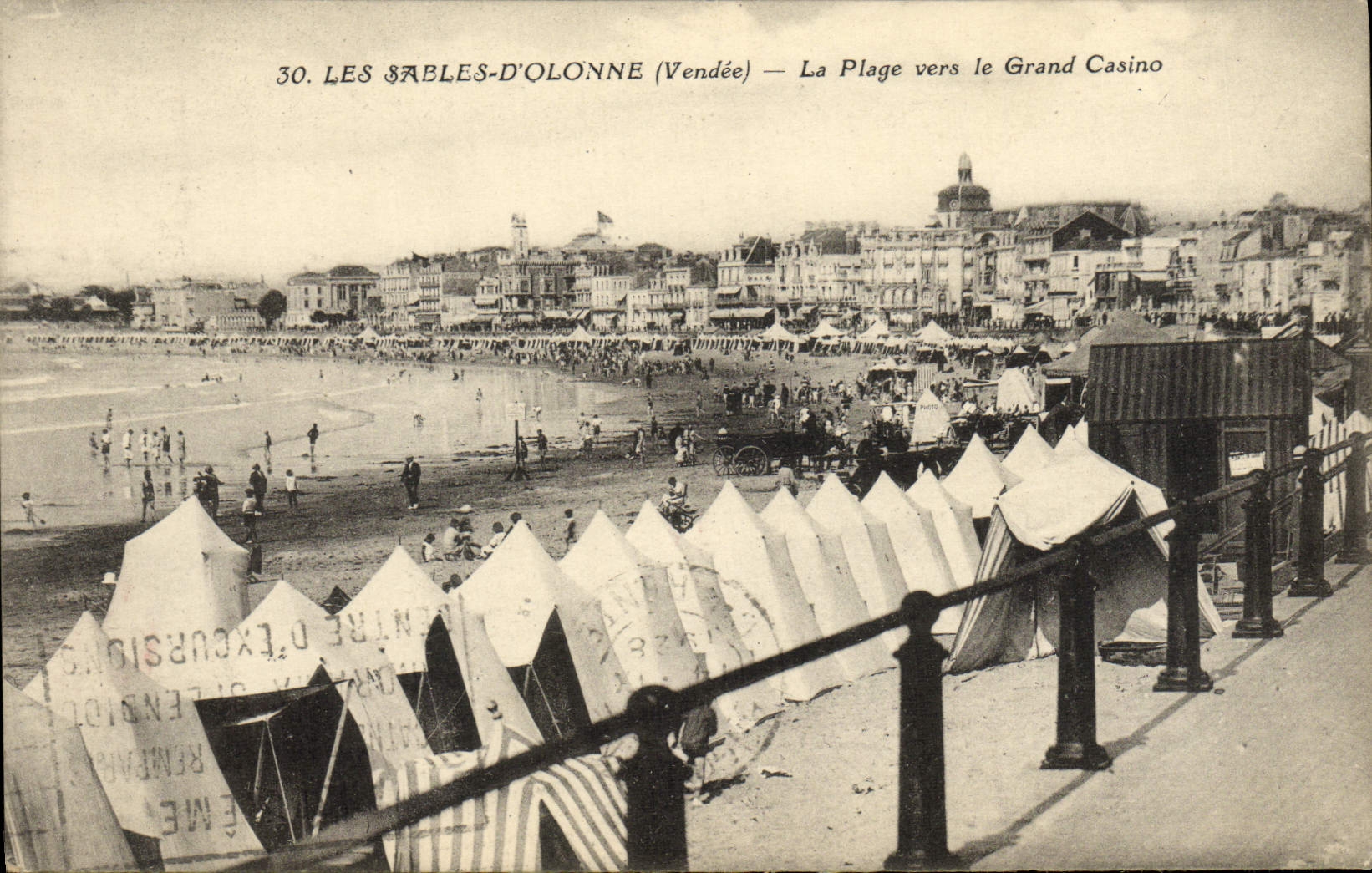 POSTAL de la VENDIMIA Sables d'Olonne la playa hacia el casino grande