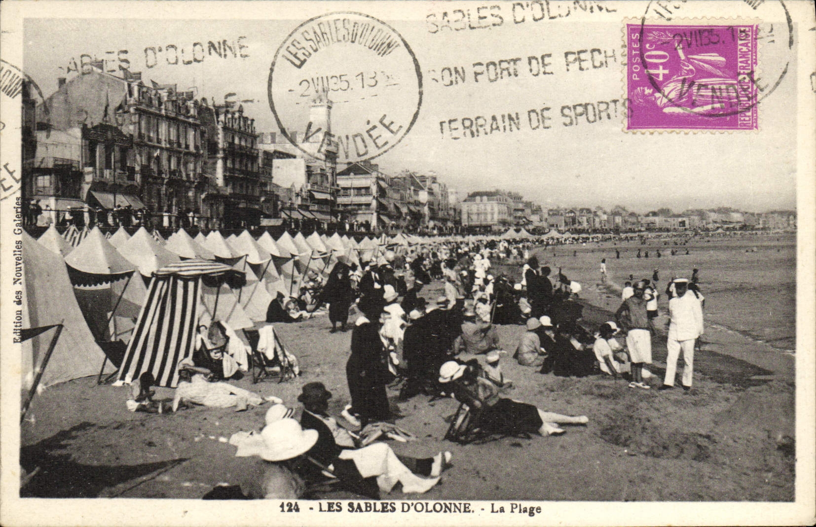 CPA Les Sables D'Olonne La Plage