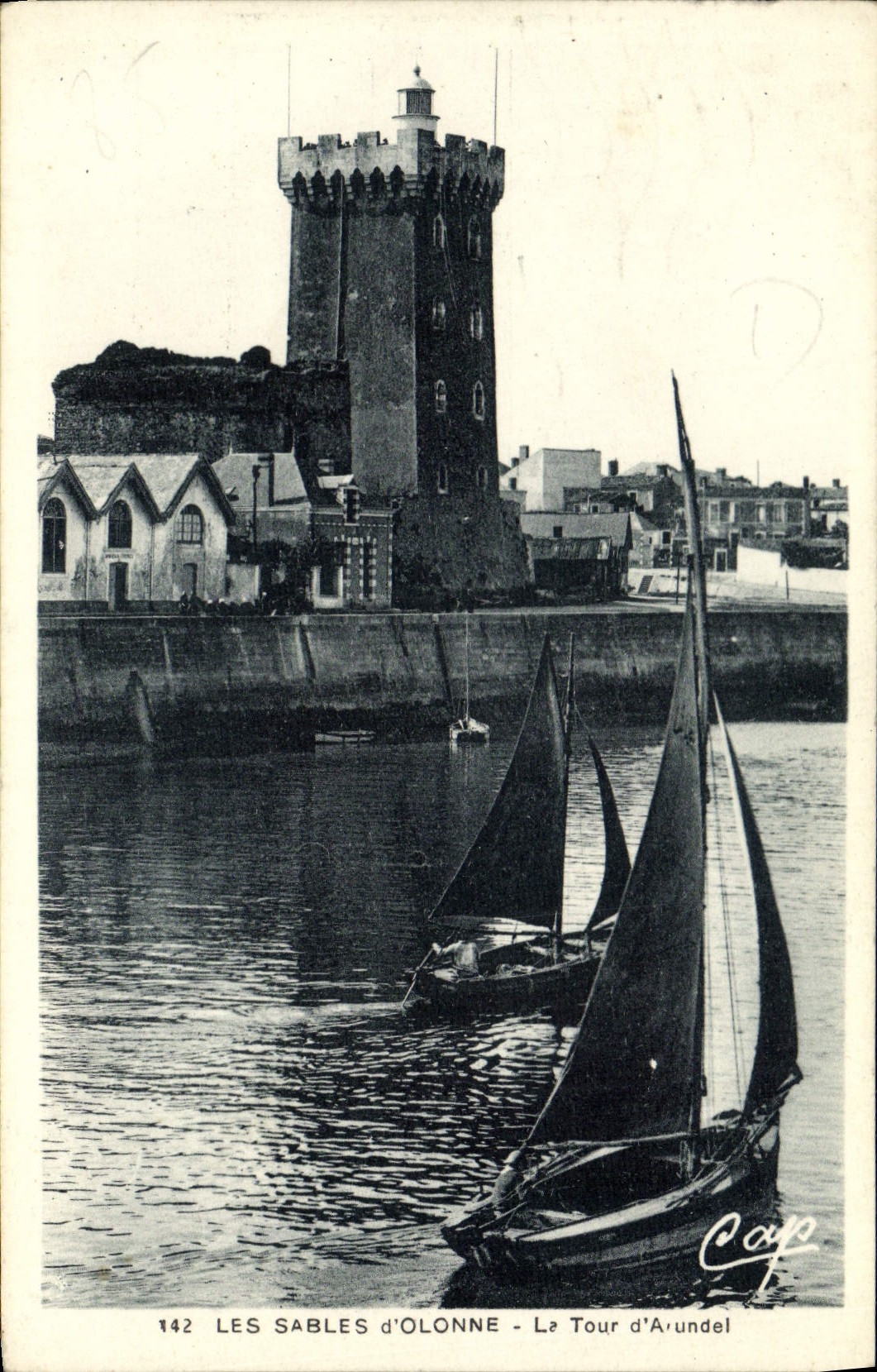 POSTAL de la VENDIMIA Sables d'Olonne la torre del barco de Arundel