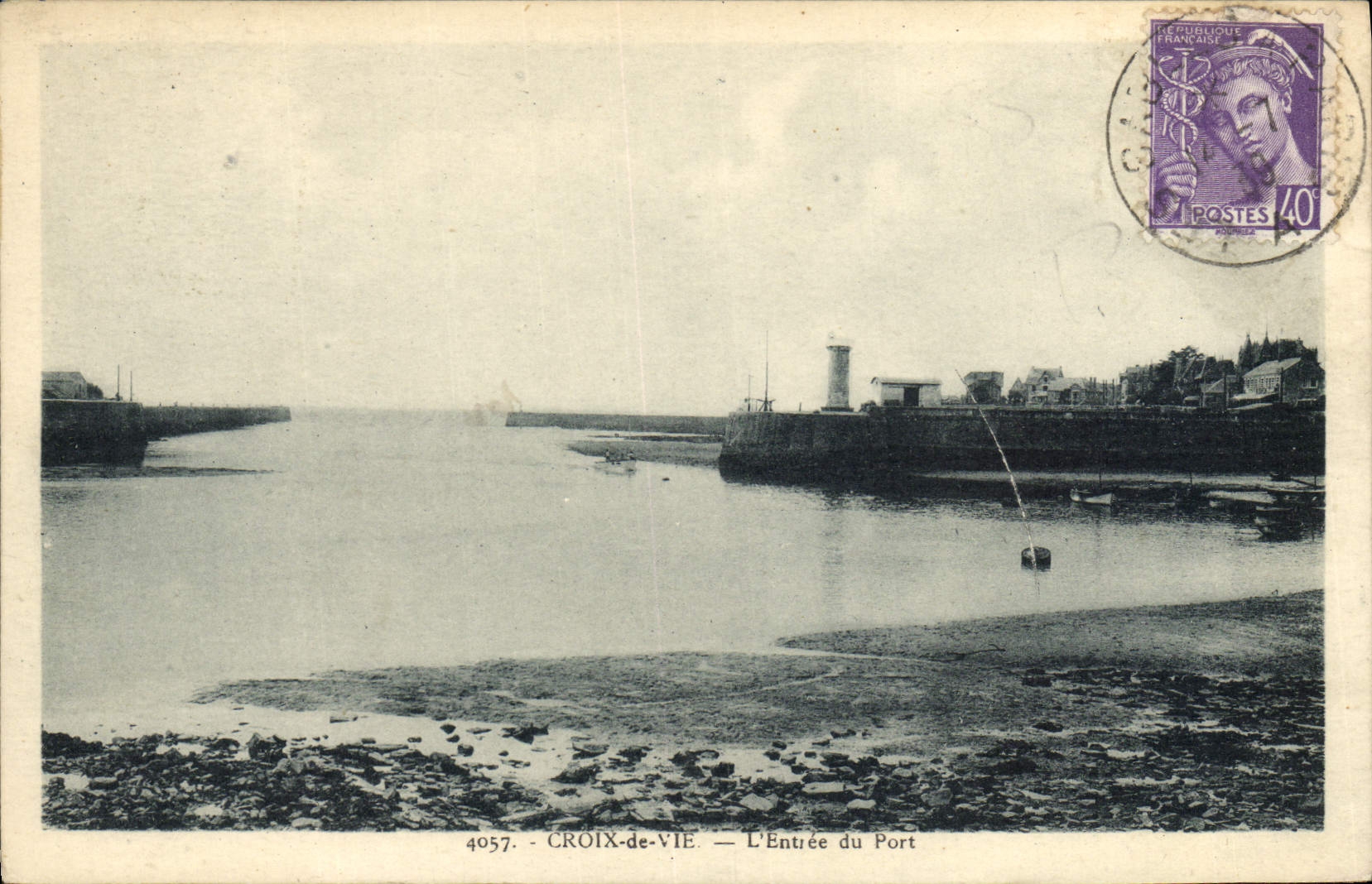 VINTAGE POSTCARD Croix de Vie the Entry of the Port