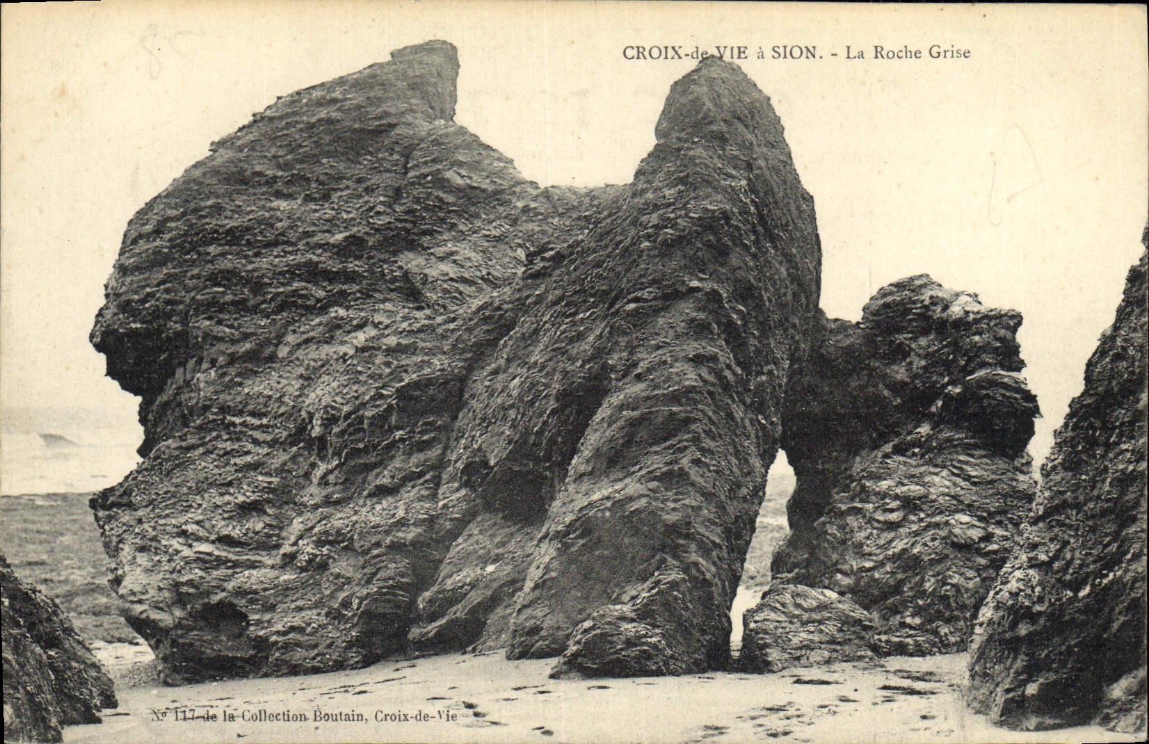 VINTAGE POSTCARD Saint Croix de Vie has Sion the Gray Rock