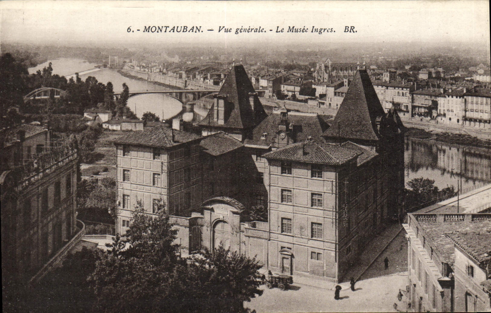 VINTAGE POSTCARD Montauban View the Ingres Museum