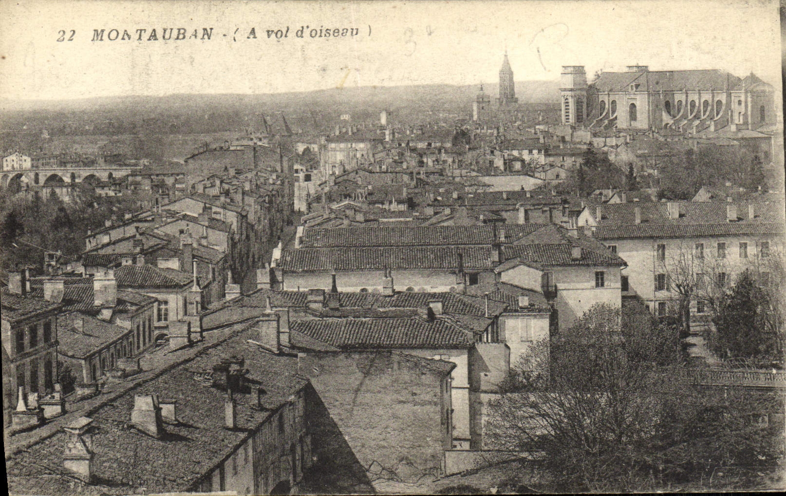 VINTAGE POSTCARD Montauban As the crow flies