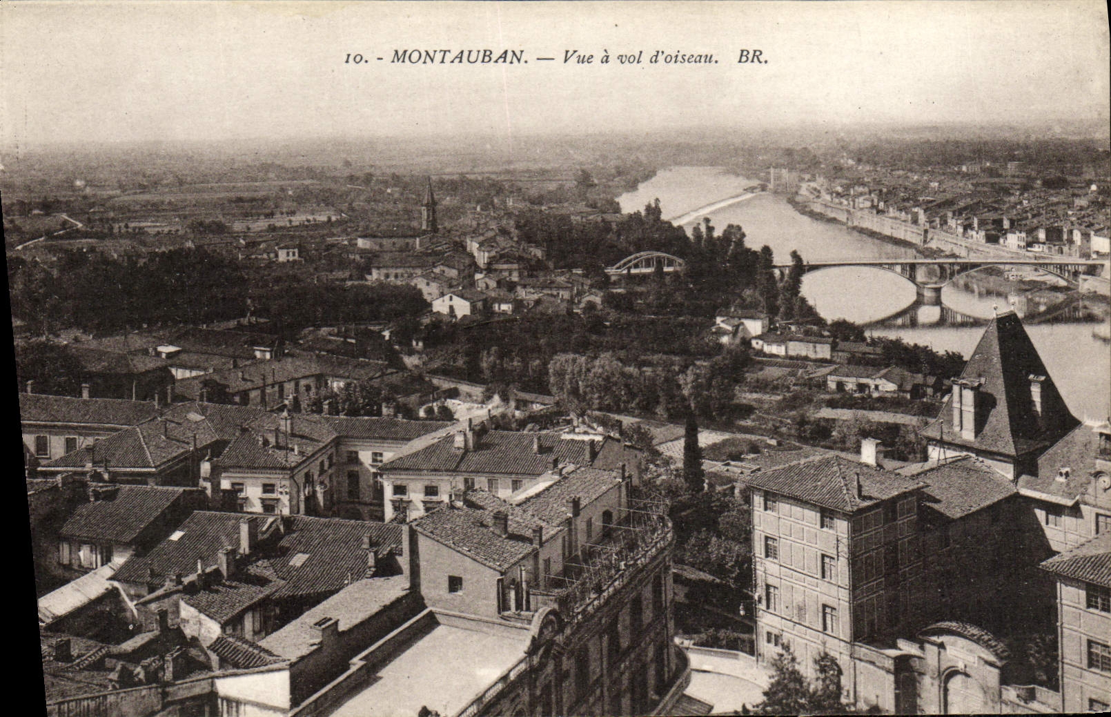 VINTAGE POSTCARD Montauban Seen as the crow flies