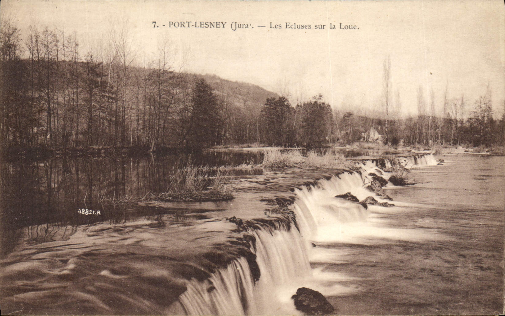 VINTAGE POSTCARD Port Lesney the Locks On Rents