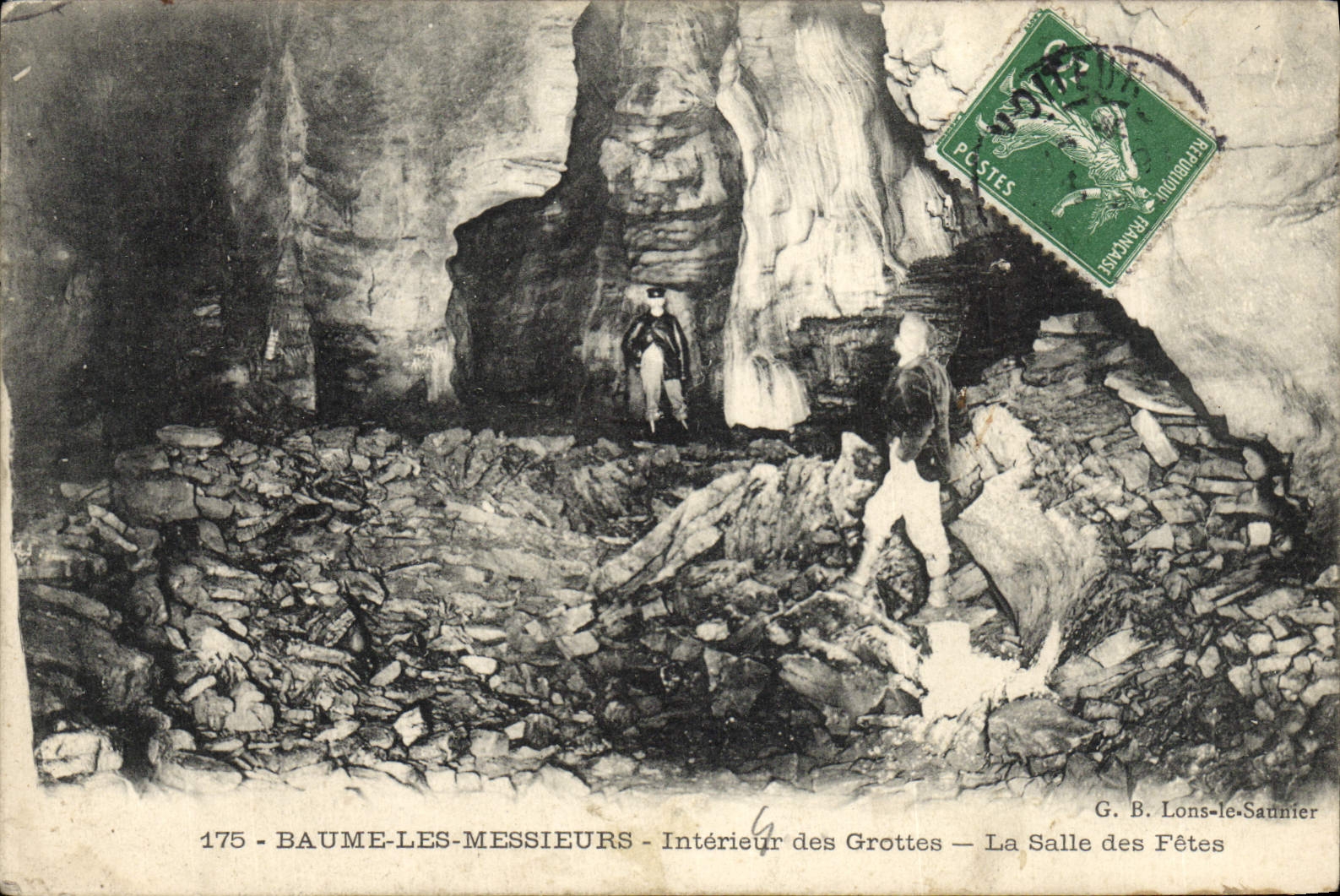 CPA Baume Les Messieurs Interieur des Grottes La salle des fetes