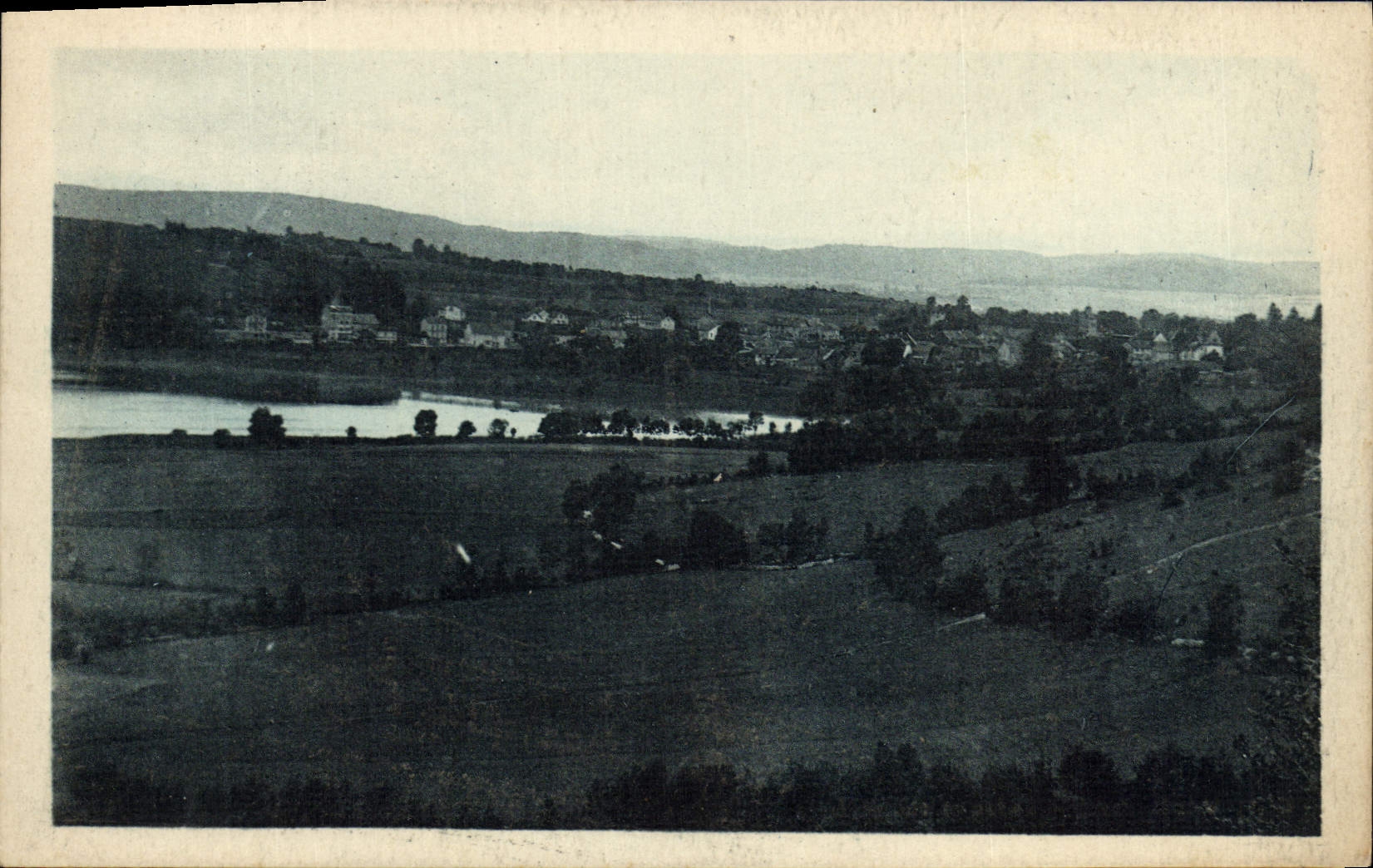 CPA Clairvaux Le Lac et Vue Generale
