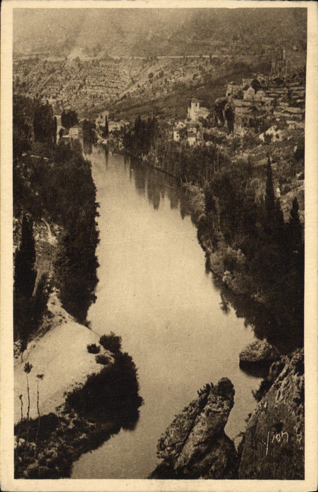 CPA Gorges Du Tarn Prades Le Tarn vu de la route de SAinte Animie