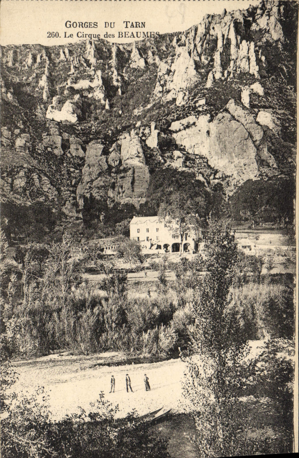 VINTAGE POSTCARD Gorges of the Tarn the circus of Beaumes