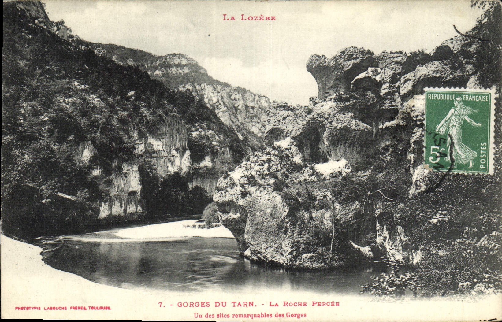 Gargantas de la POSTAL de la VENDIMIA del Tarn la roca agujereada