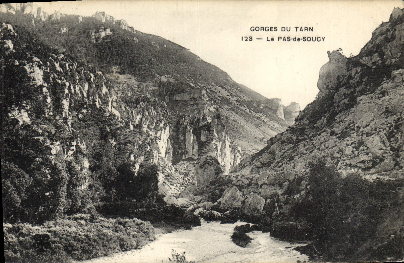 VINTAGE POSTCARD Gorges of the Tarn the No Soucy