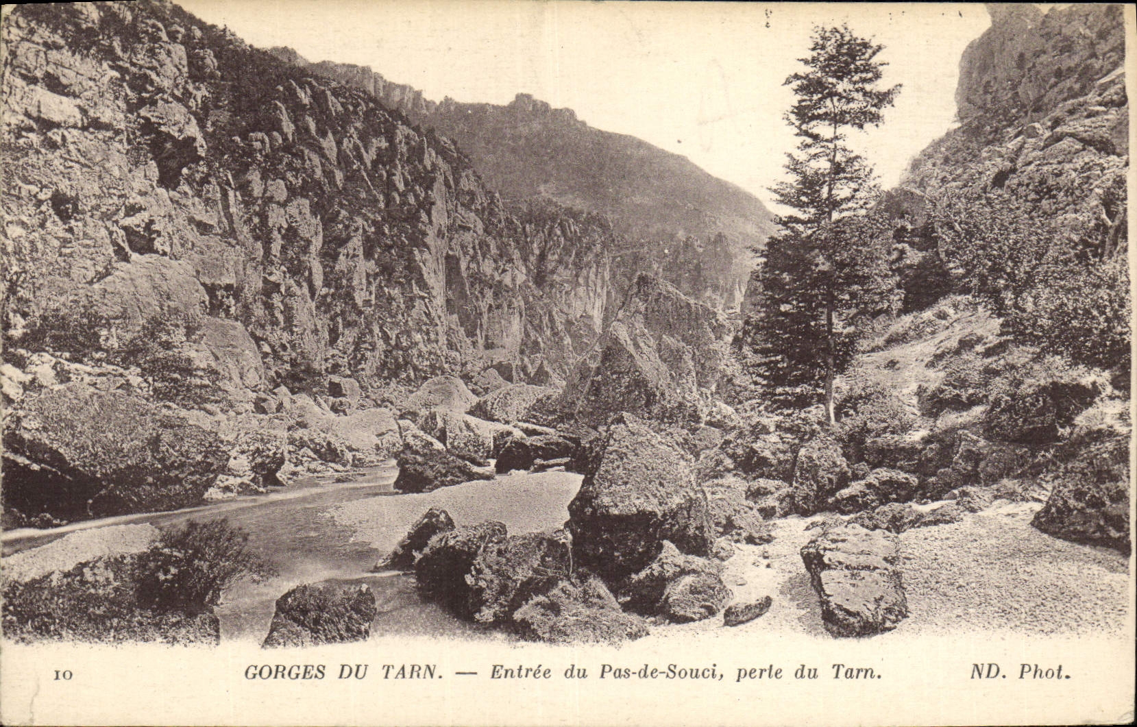 VINTAGE POSTCARD Gorges of the Tarn Entree of the Step Concern Beads Of the Tarn