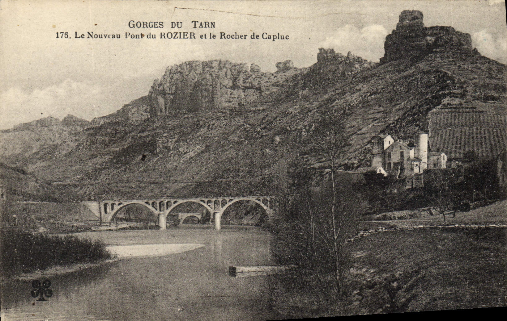 VINTAGE POSTCARD Gorges of the Tarn the New Bridge of Rozier and the Rock of Capluc