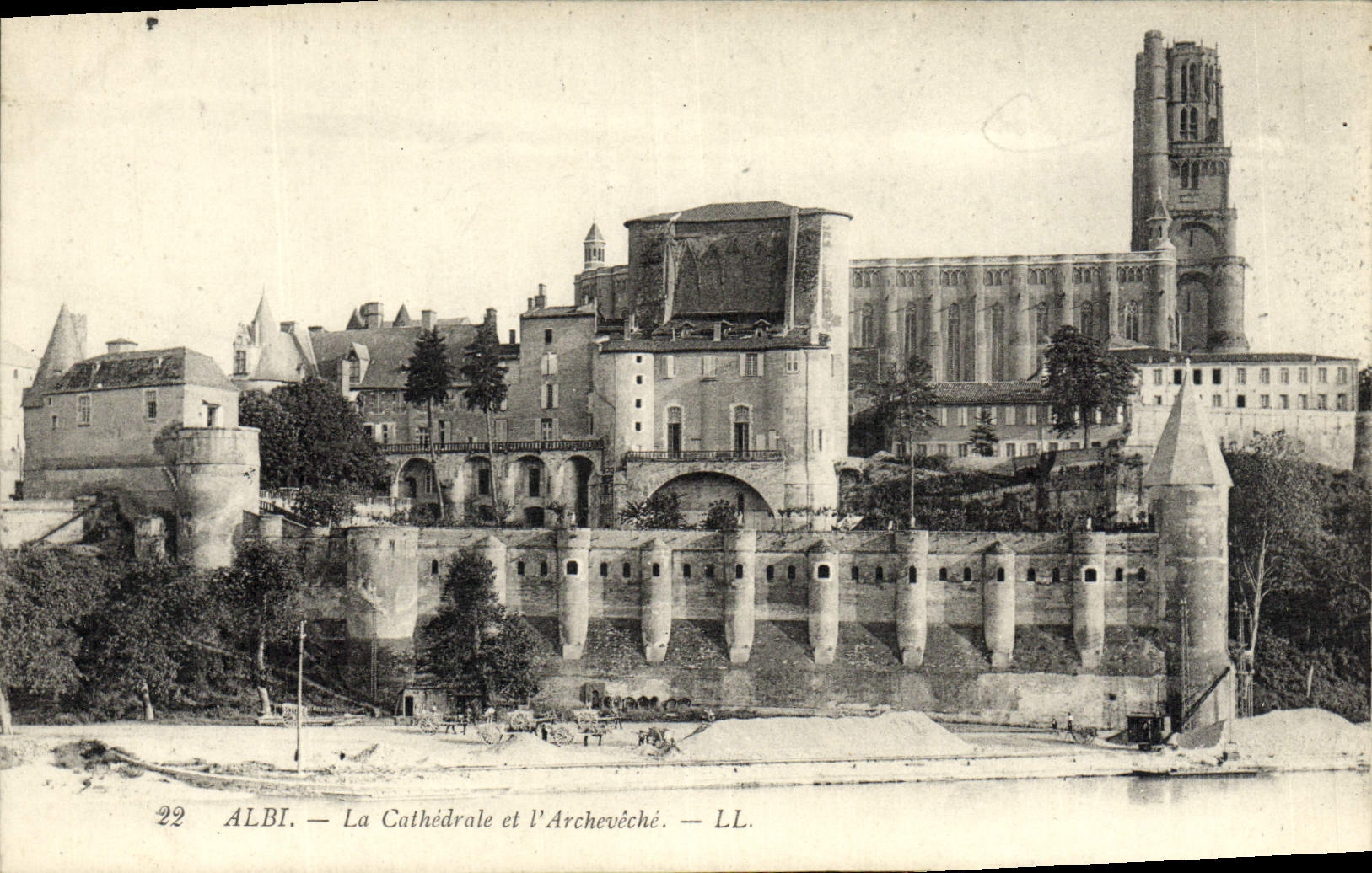 POSTAL Albi de la VENDIMIA la catedral y el palacio del arzobispo