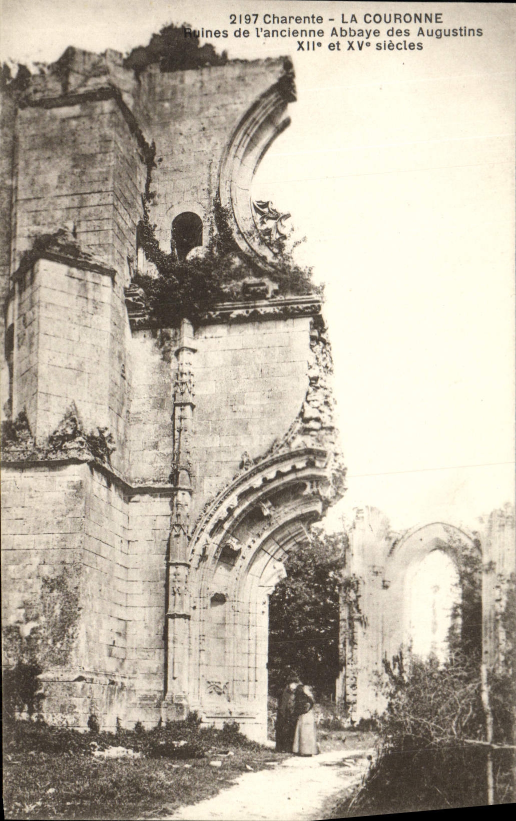 CPA La Couronne Ruines De l'Ancienne Abbaye Des Augustins