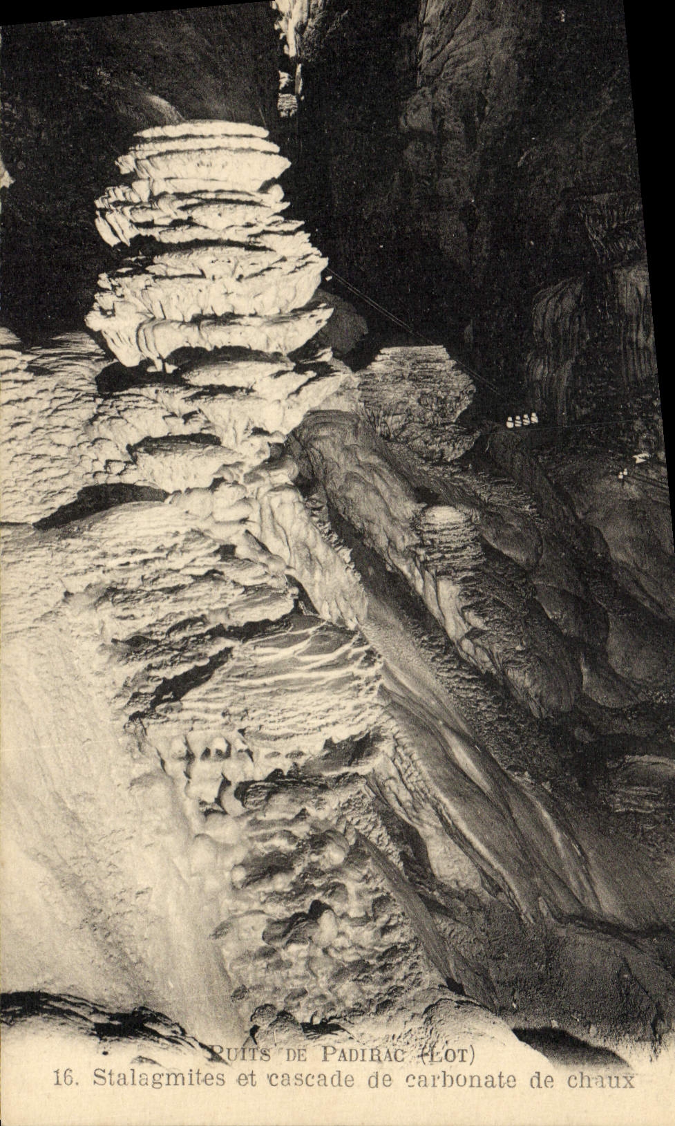 CPA Puits De Padirac Stalagmites Et Cascade De Carbonate De Chaux