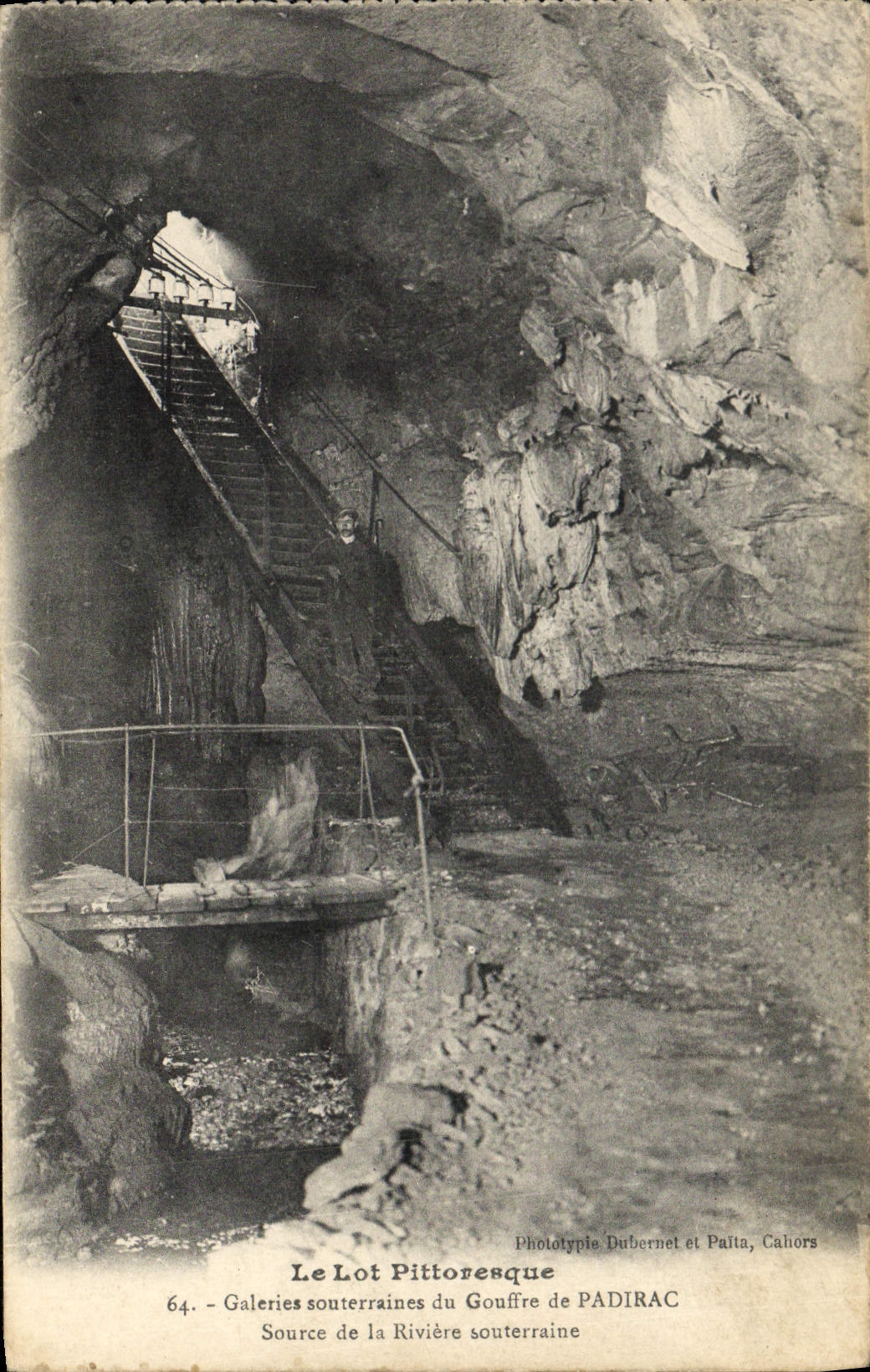 VINTAGE POSTCARD the Picturesque Batch Underground Galleries Of the Pit De Padirac