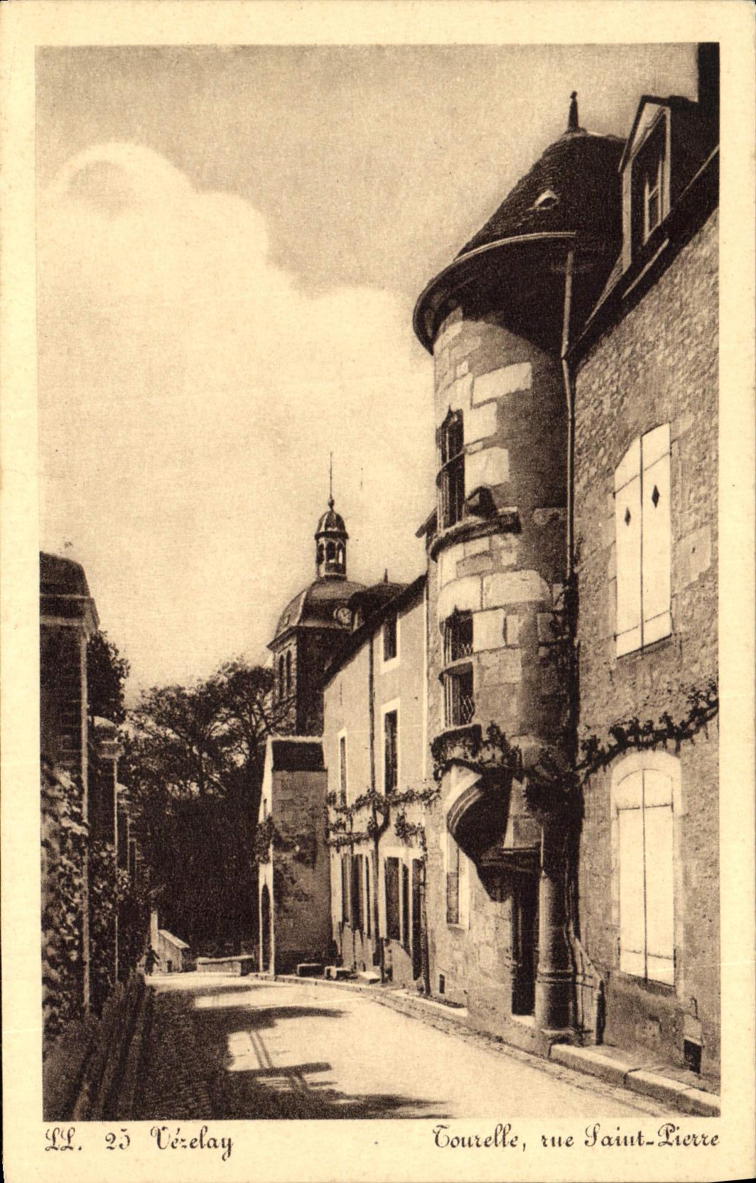 VINTAGE POSTCARD Vezelay Turret Seen Saint Pierre