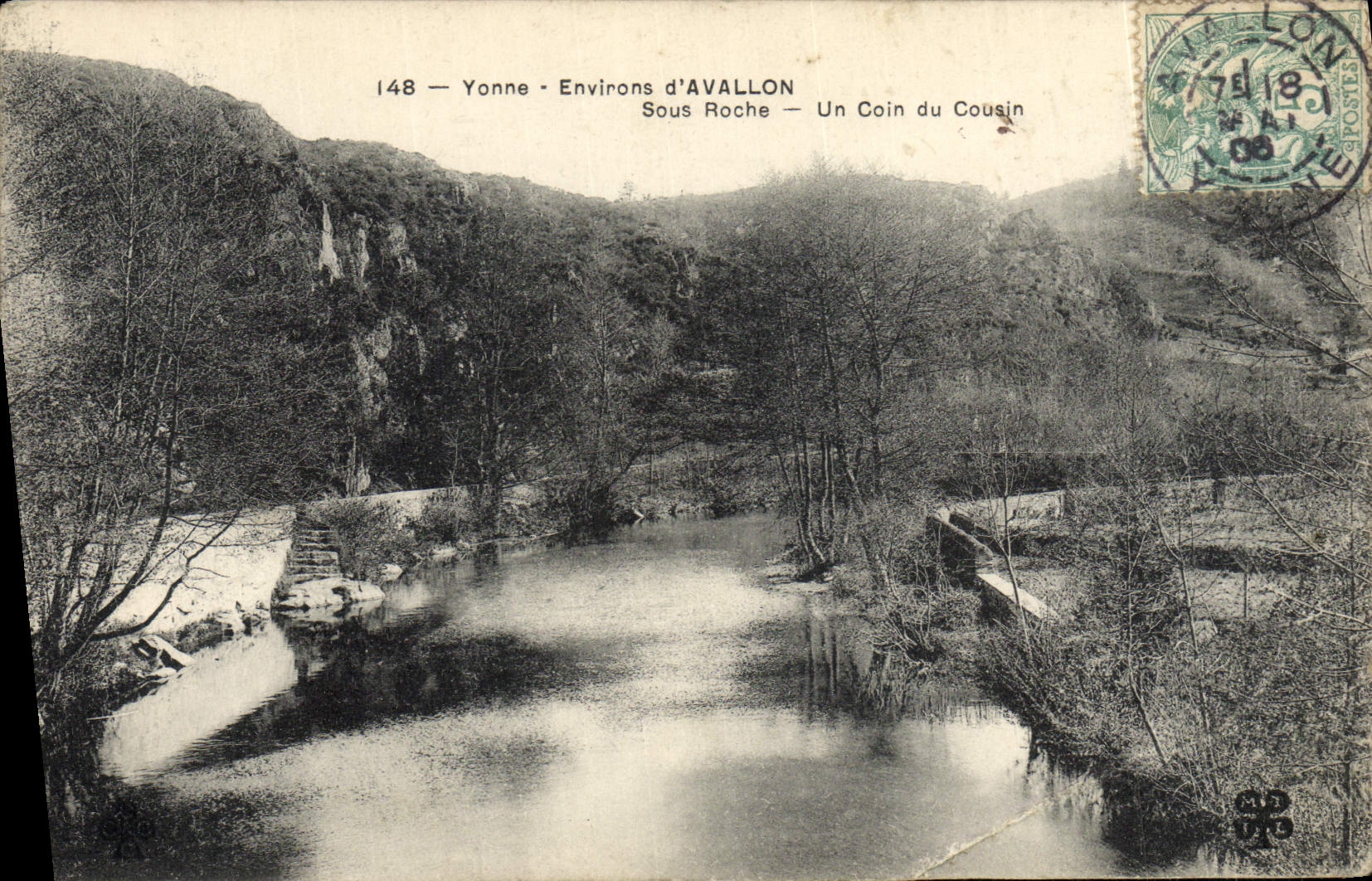 Alrededores D Avallon de la POSTAL de la VENDIMIA bajo esquina de la roca del primo