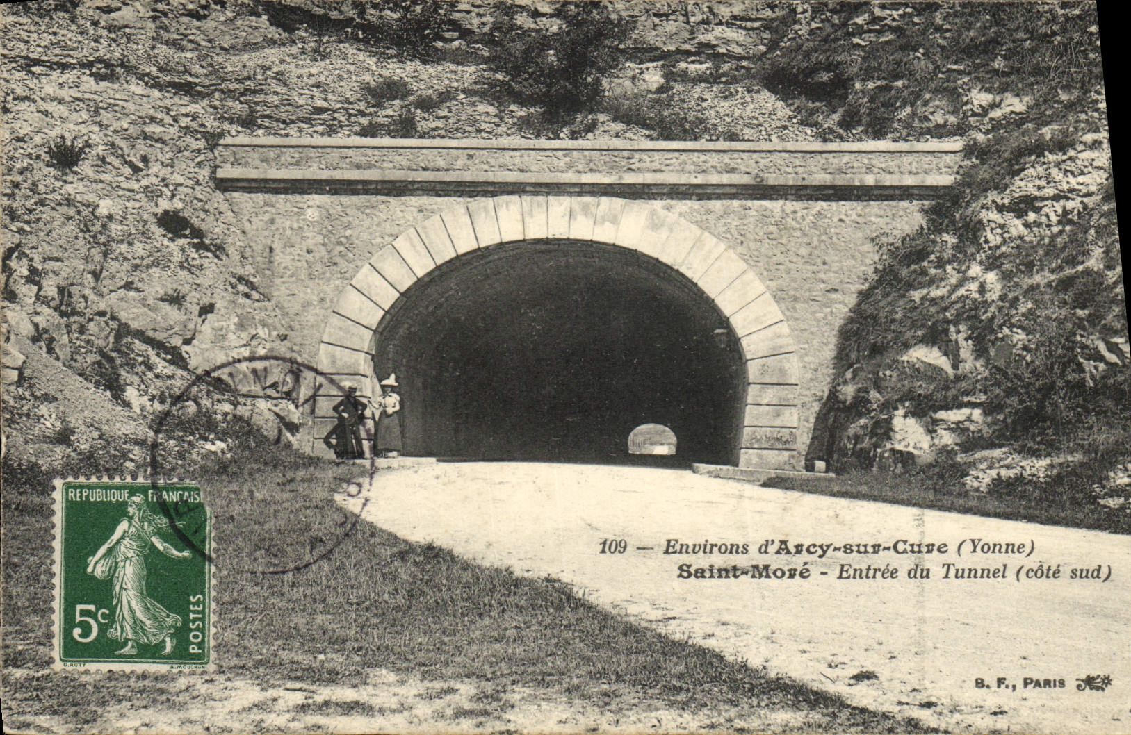 VINTAGE POSTCARD Surroundings D' Holy Arcy On Cure More Entered Of the Tunnel