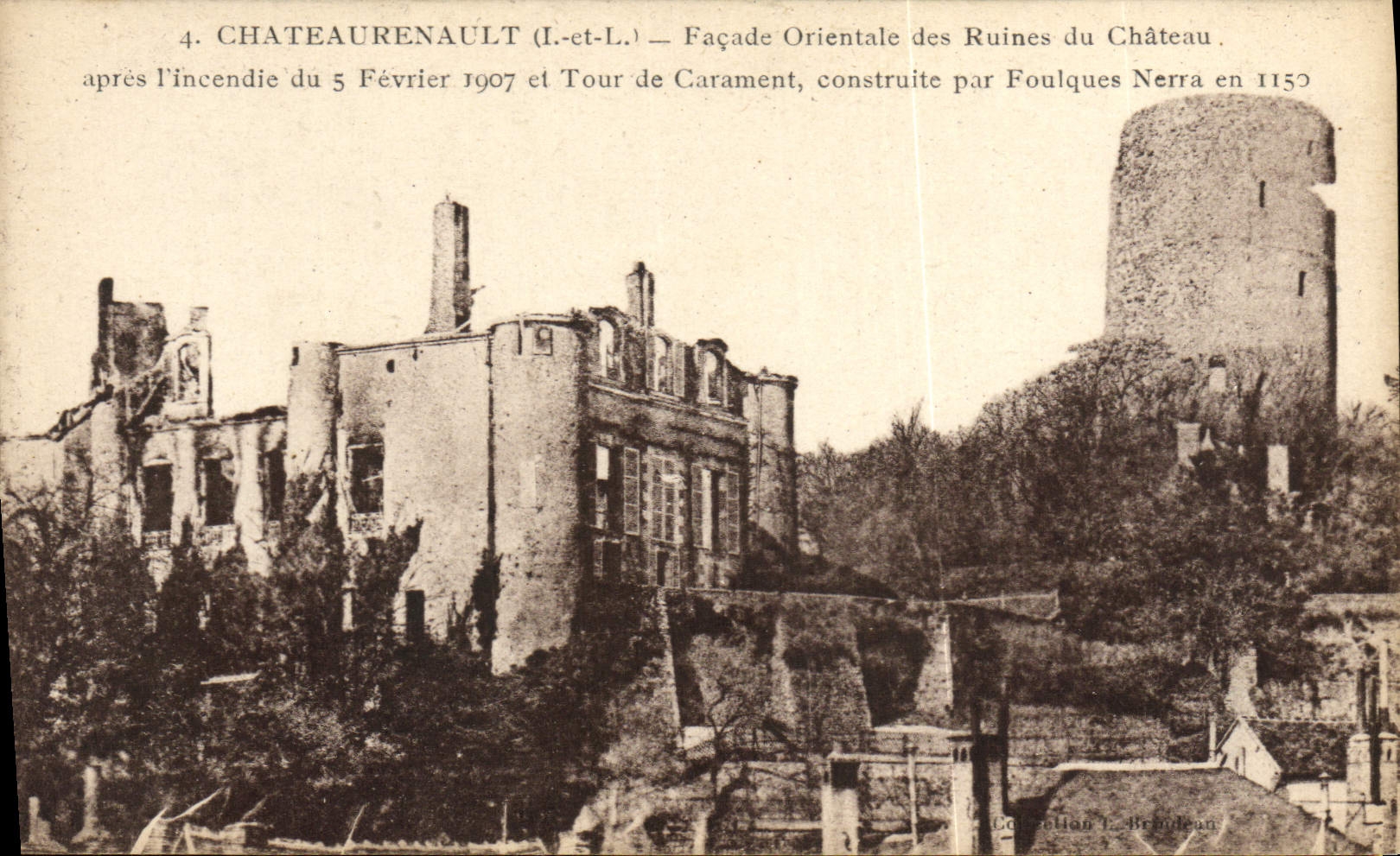 CPA Chateaurenault Facade Orientale Des Ruines Du Chateau