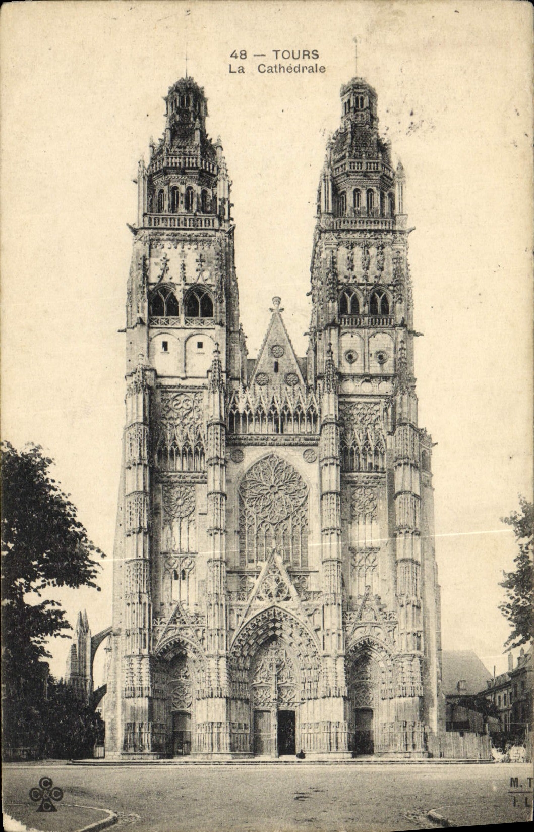 CPA Tours La Cathedrale