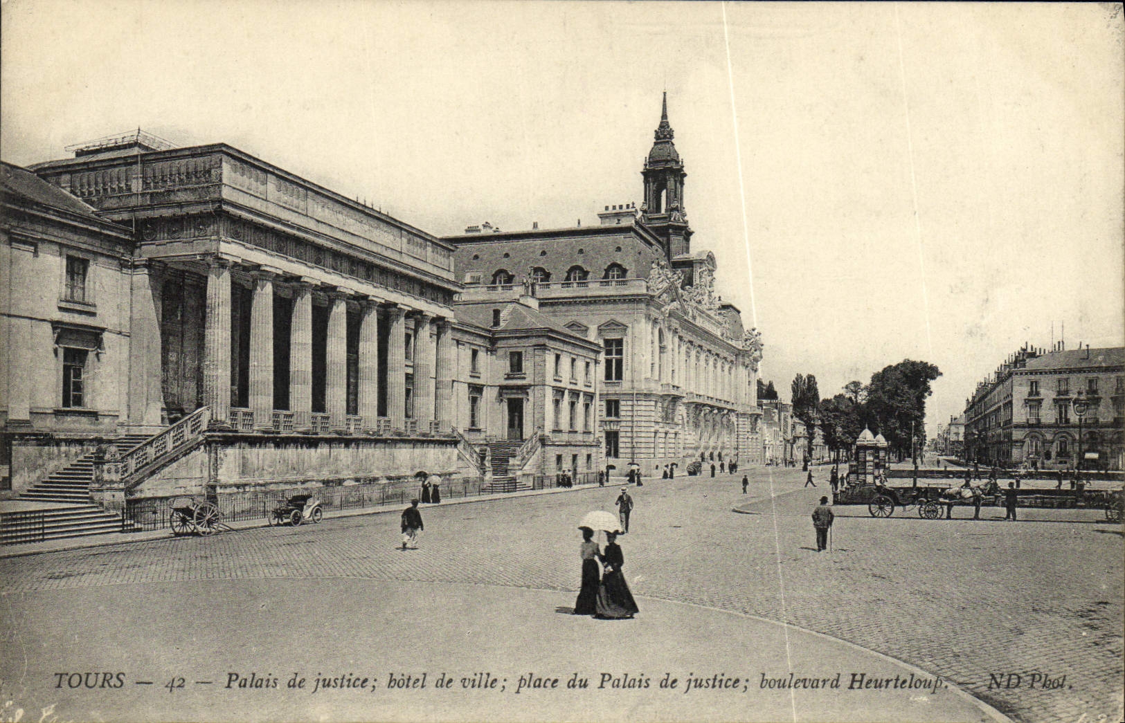 CPA Tours Palais De Justice Hotel De Ville Place Du Palais De Justice Boulevard Heurteloup