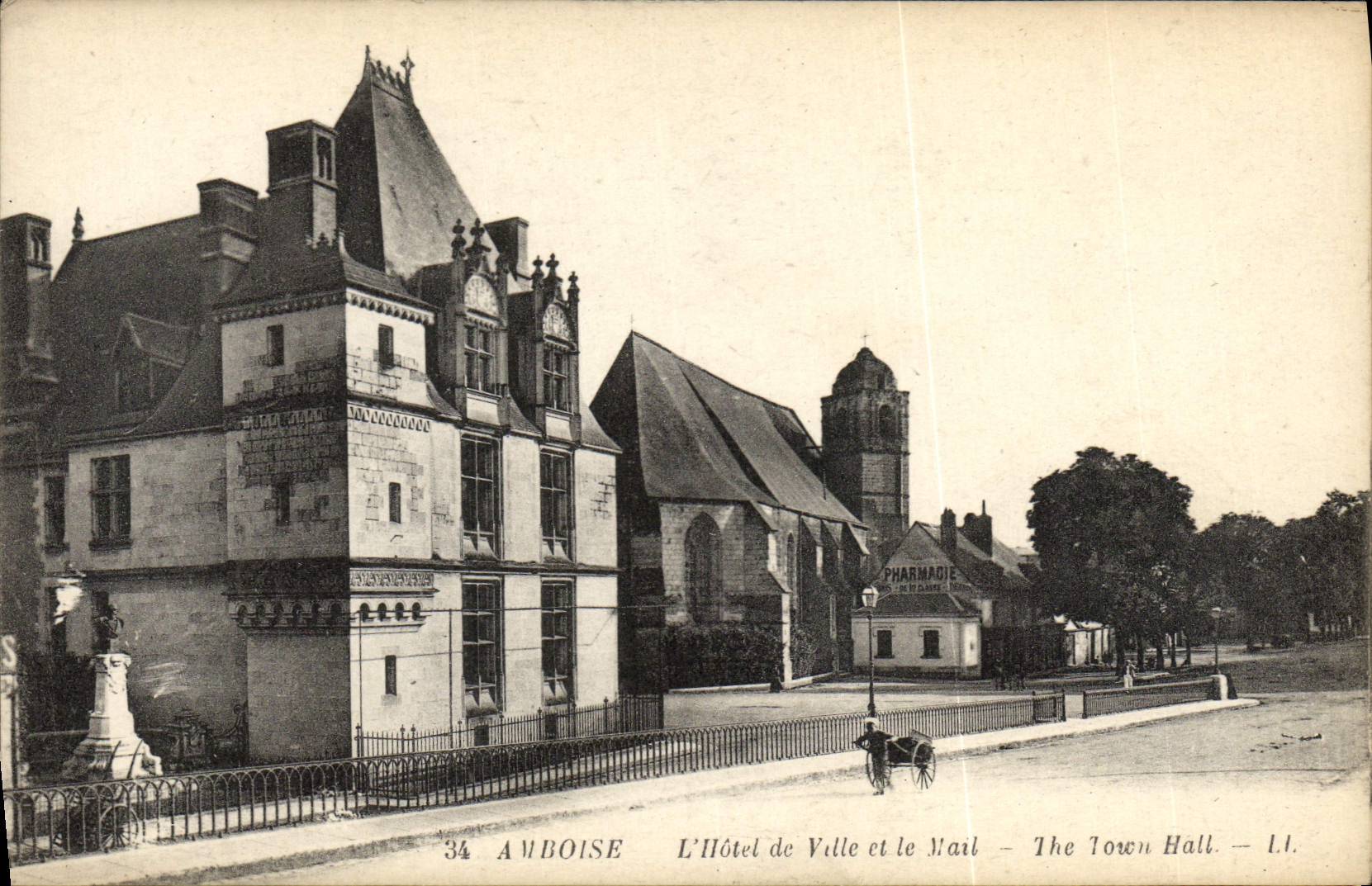 CPA Amboise L'Hotel De Ville Et Le Mail
