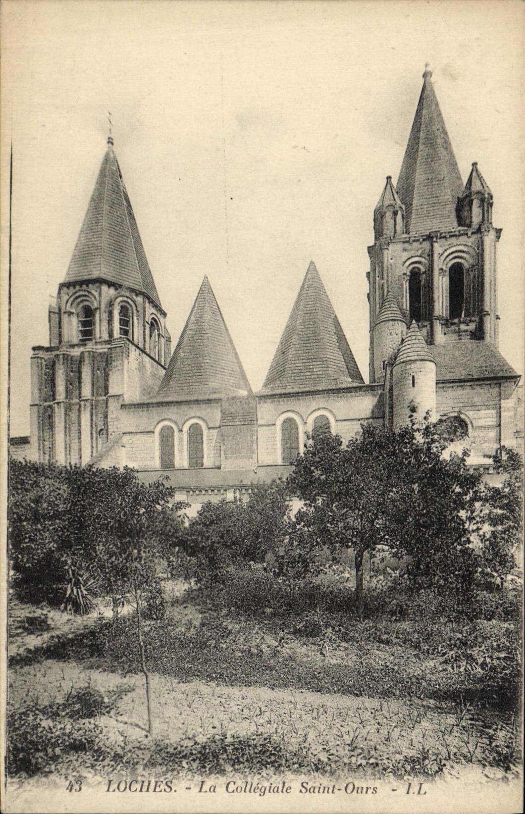 CPA Loches La Collegiale Saint Ours