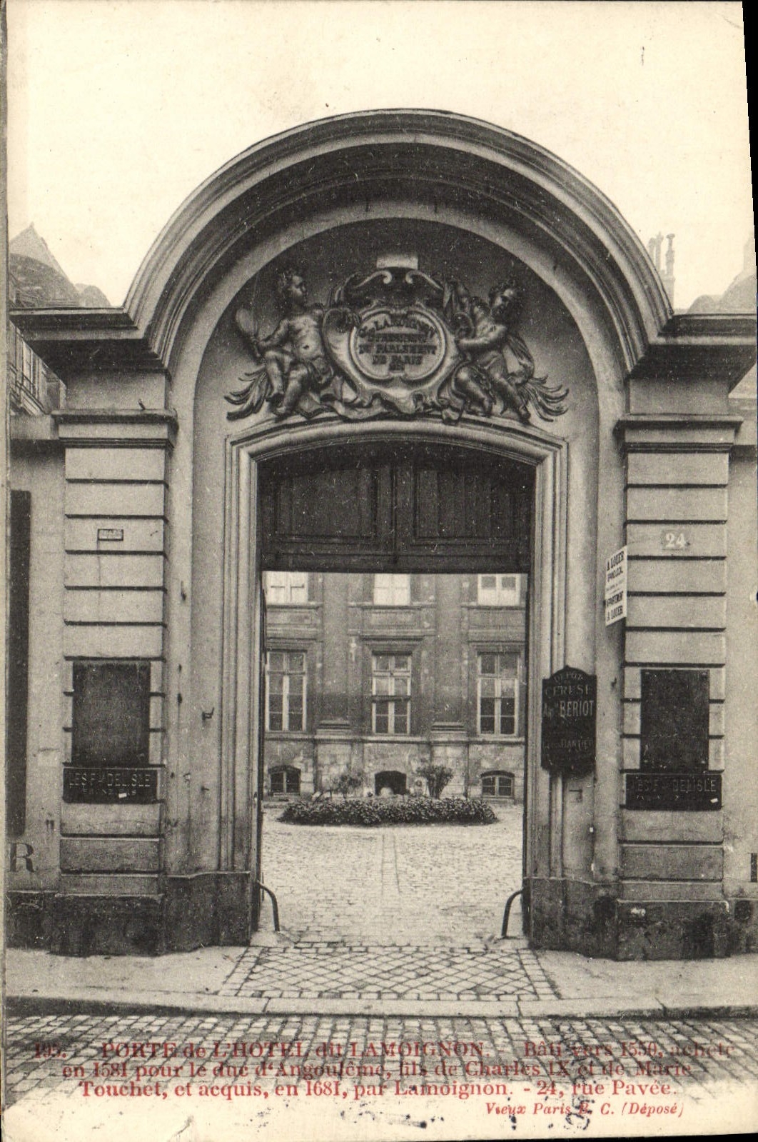 CPA Paris De l'Hotel dit Lamoignon 