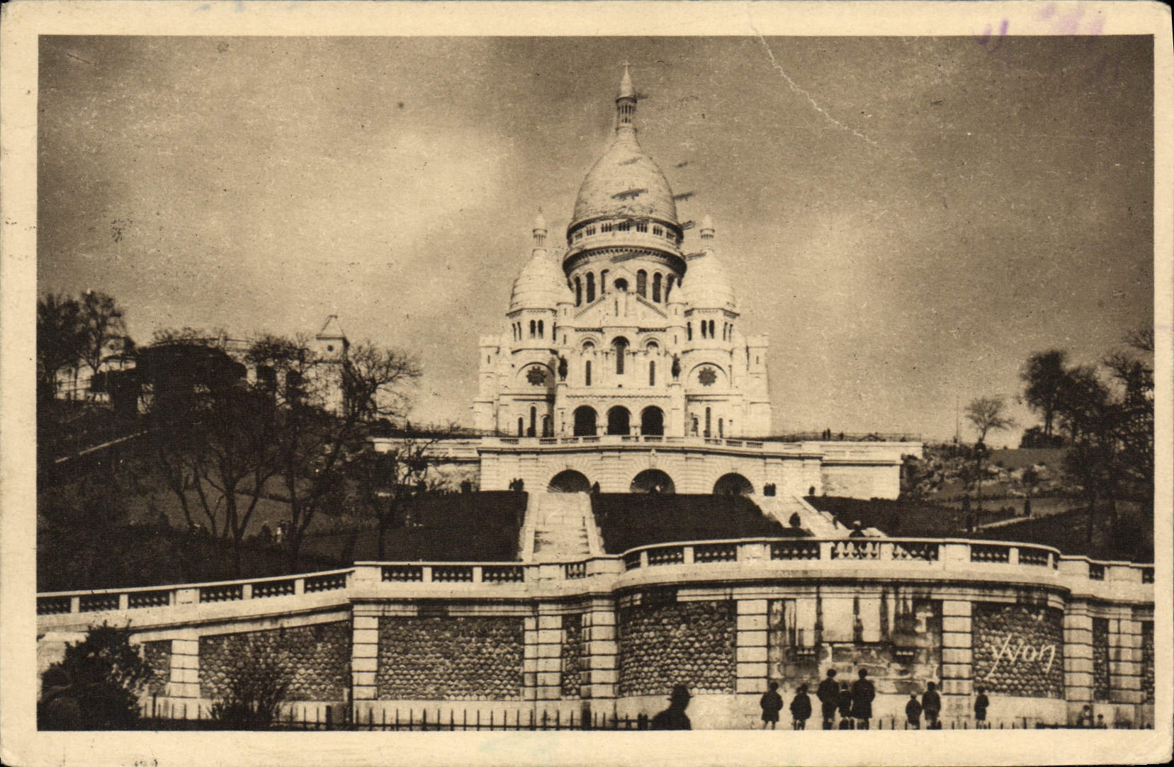 CPA Paris En Flanant La Basilique Du Sacre Coeur Vue La Rue De Steinkerque 